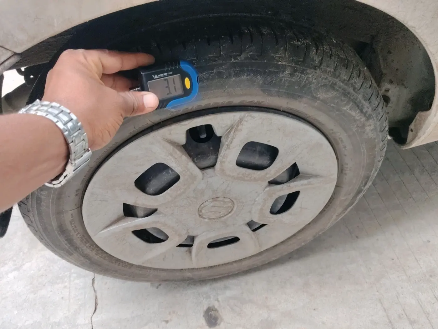 2019 Maruti IGNIS DELTA 1.2, Petrol, Manual, 82,007 km, tyre