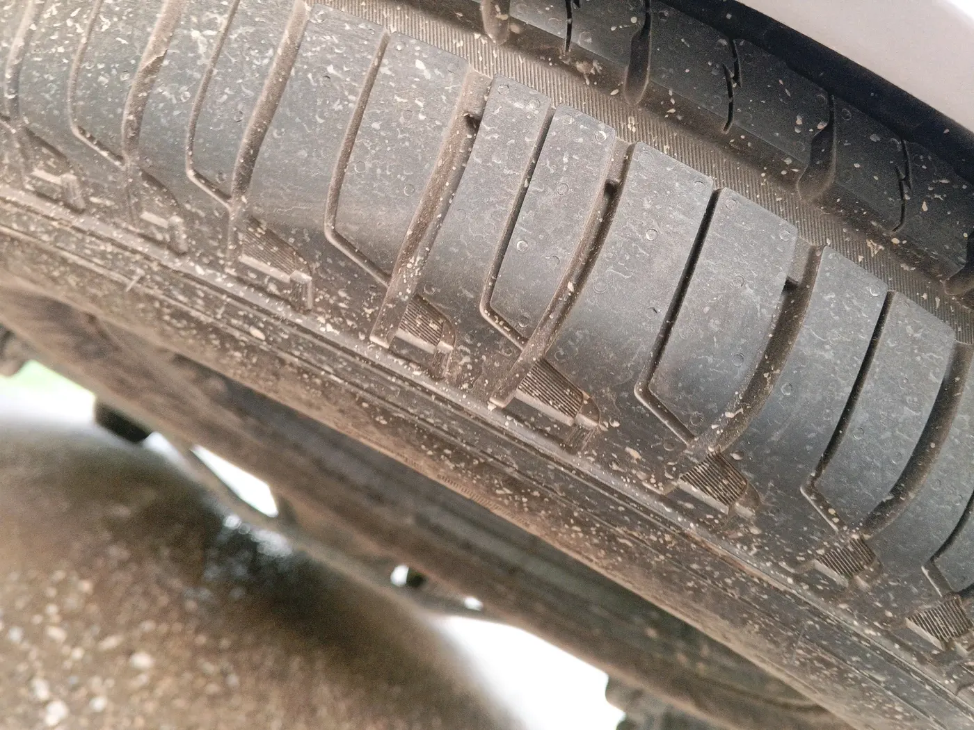 2024 Mahindra SCORPIO-N Z8 L PETROL AT 7 STR, Petrol, Automatic, 24,380 km, tyre