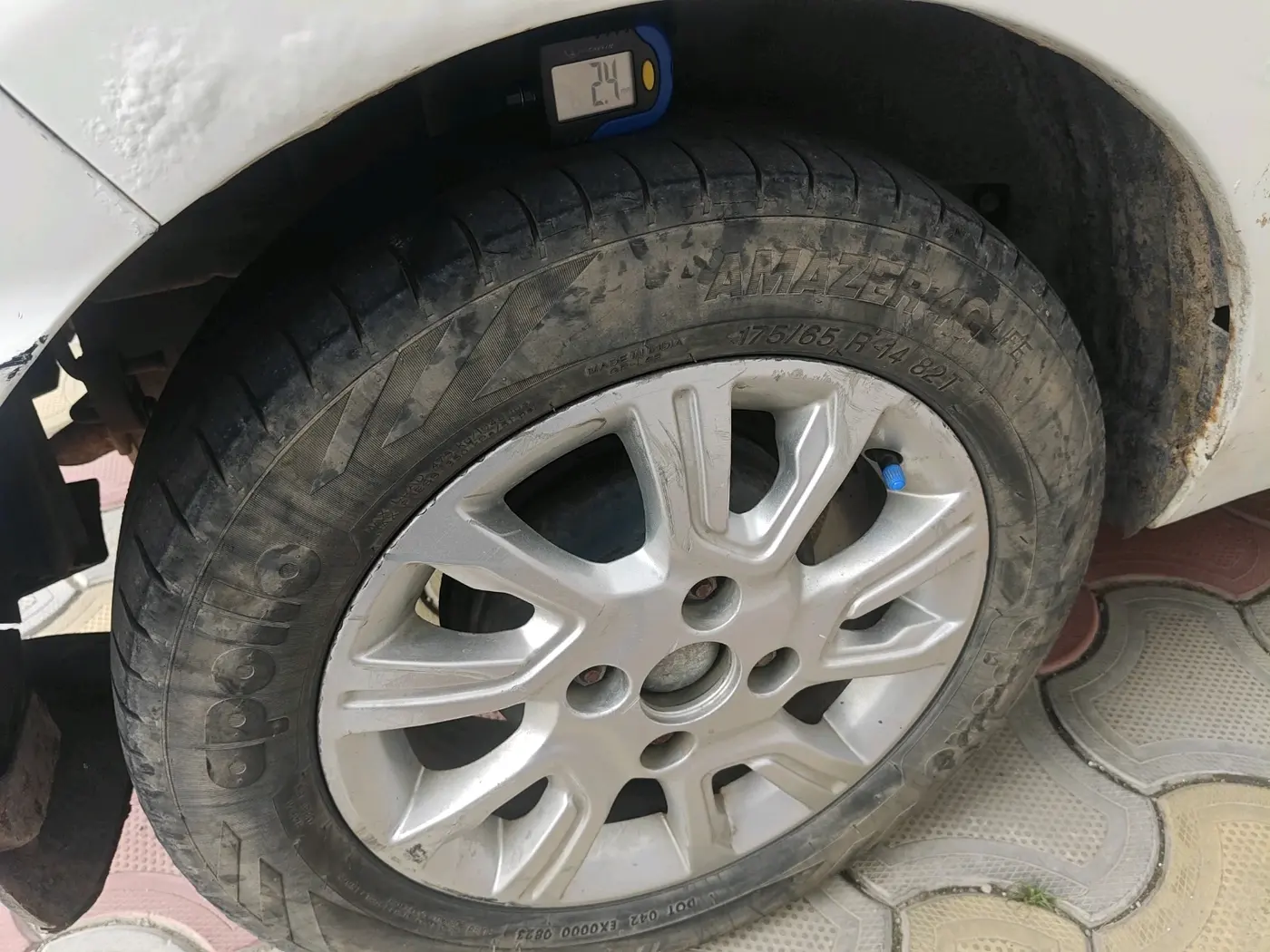 2018 Tata Tiago XZ PETROL, Petrol, Manual, 1,09,807 km, tyre