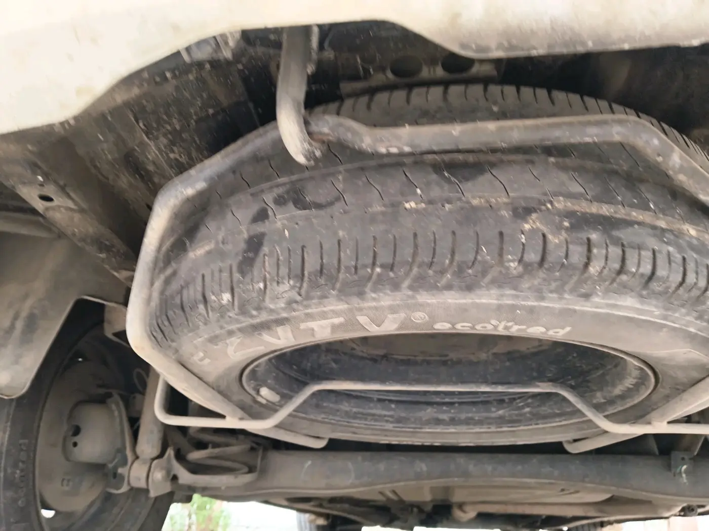2019 Maruti Ertiga VXI SHVS, Petrol, Manual, 1,14,482 km, tyre