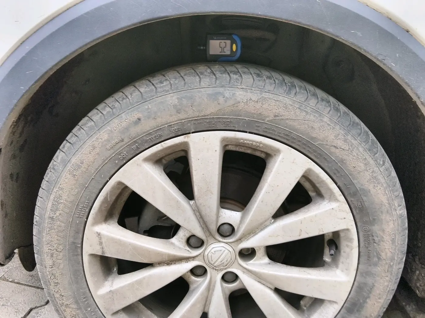 2023 MG ASTOR SUPER 1.5 MT, Petrol, Manual, 17,676 km, tyre
