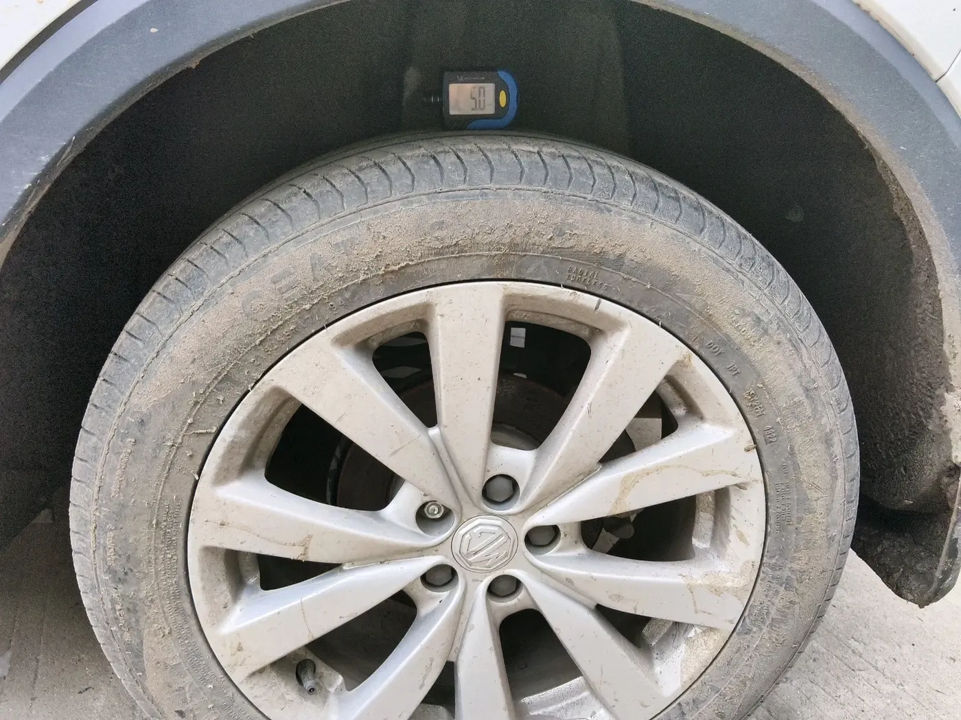 2023 MG ASTOR SUPER 1.5 MT, Petrol, Manual, 17,676 km, tyre