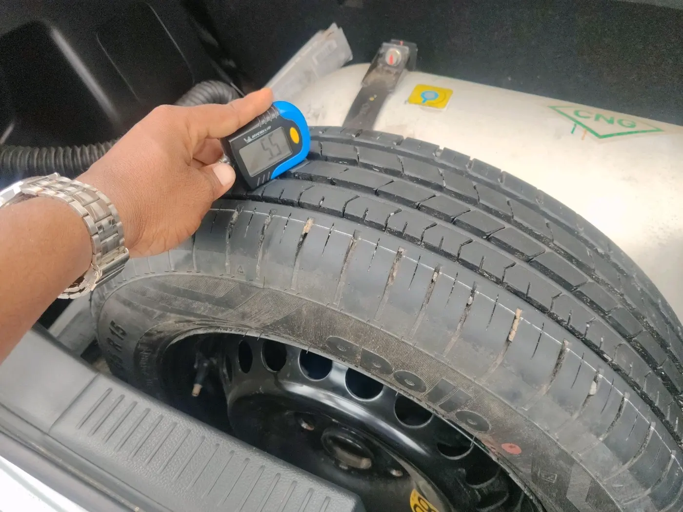 2023 Maruti Baleno  ZETA CNG 1.2L, CNG, Manual, 86,004 km, tyre