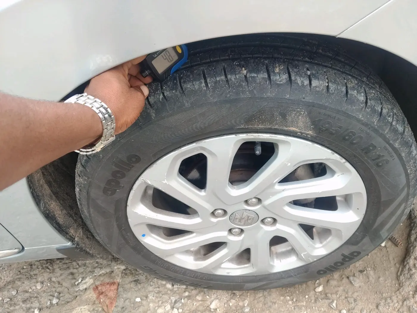 2023 Maruti Baleno  ZETA CNG 1.2L, CNG, Manual, 86,004 km, tyre