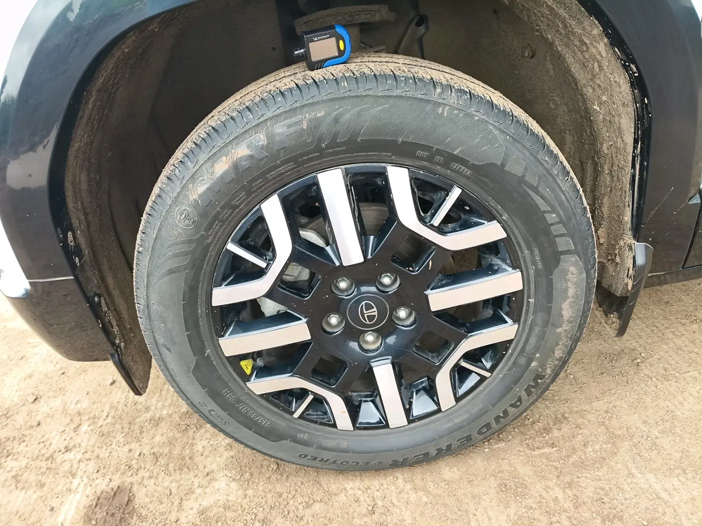 2026 Tata Sierra Pure Plus 1.5 Revotron MT, Petrol, Manual, 7,184 km, tyre