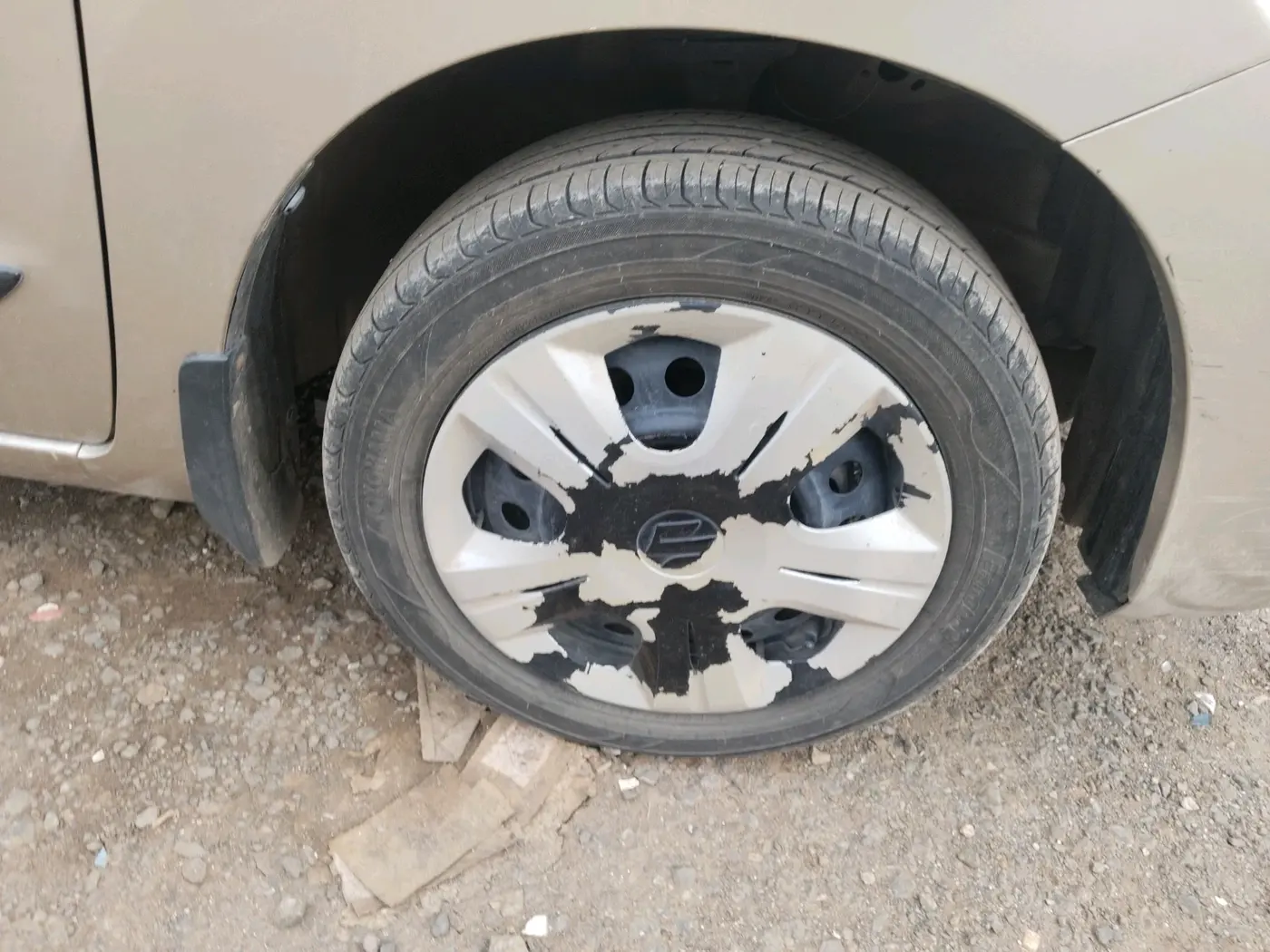 2014 Maruti Wagon R 1.0 VXI, Petrol, Manual, 32,890 km, tyre