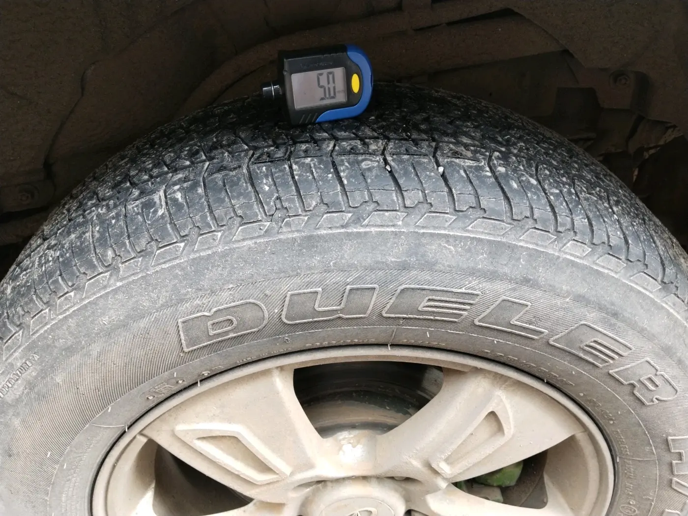 2012 Mahindra XUV500 W8, Diesel, Manual, 1,04,732 km, tyre