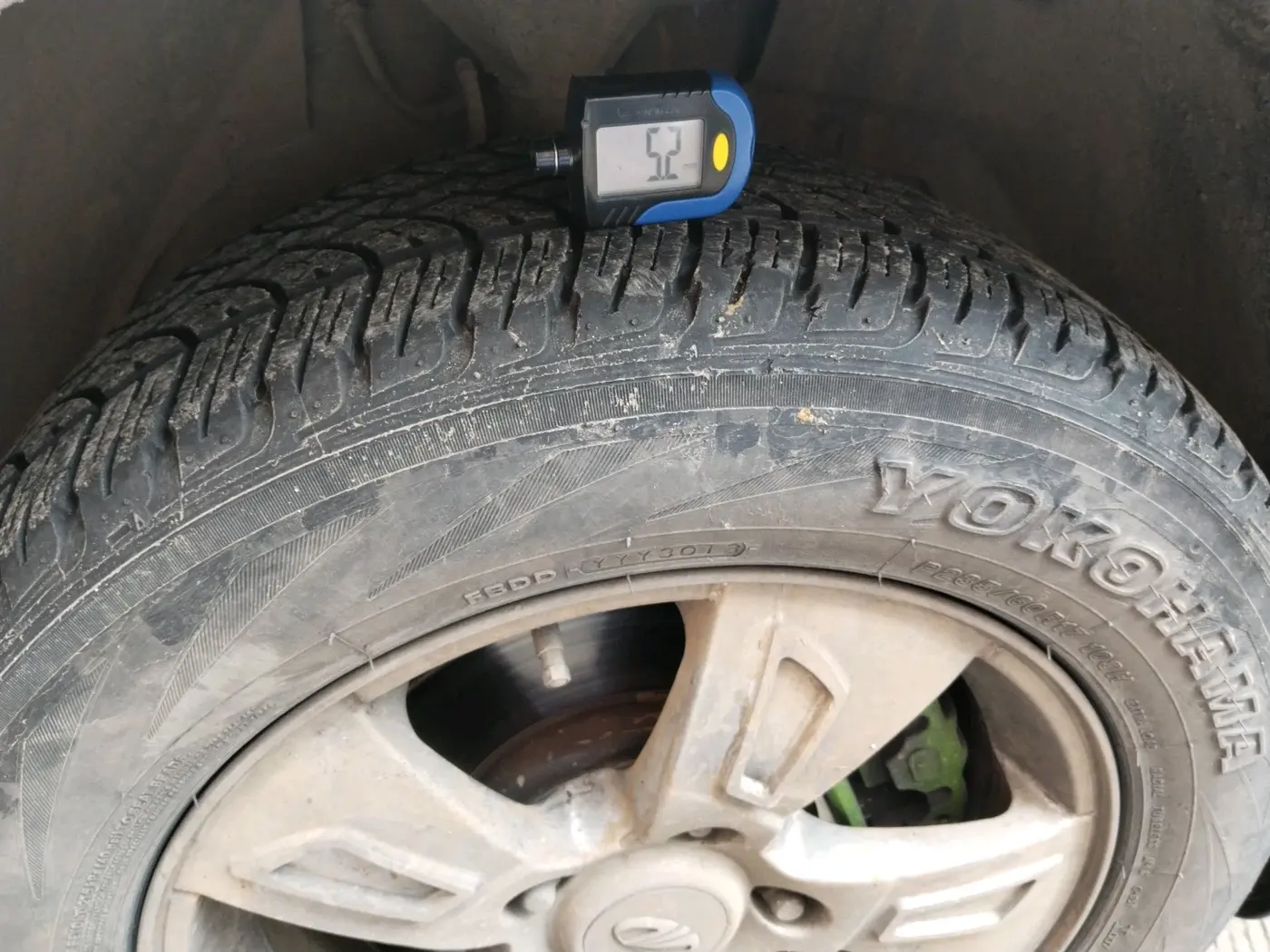 2012 Mahindra XUV500 W8, Diesel, Manual, 1,04,732 km, tyre