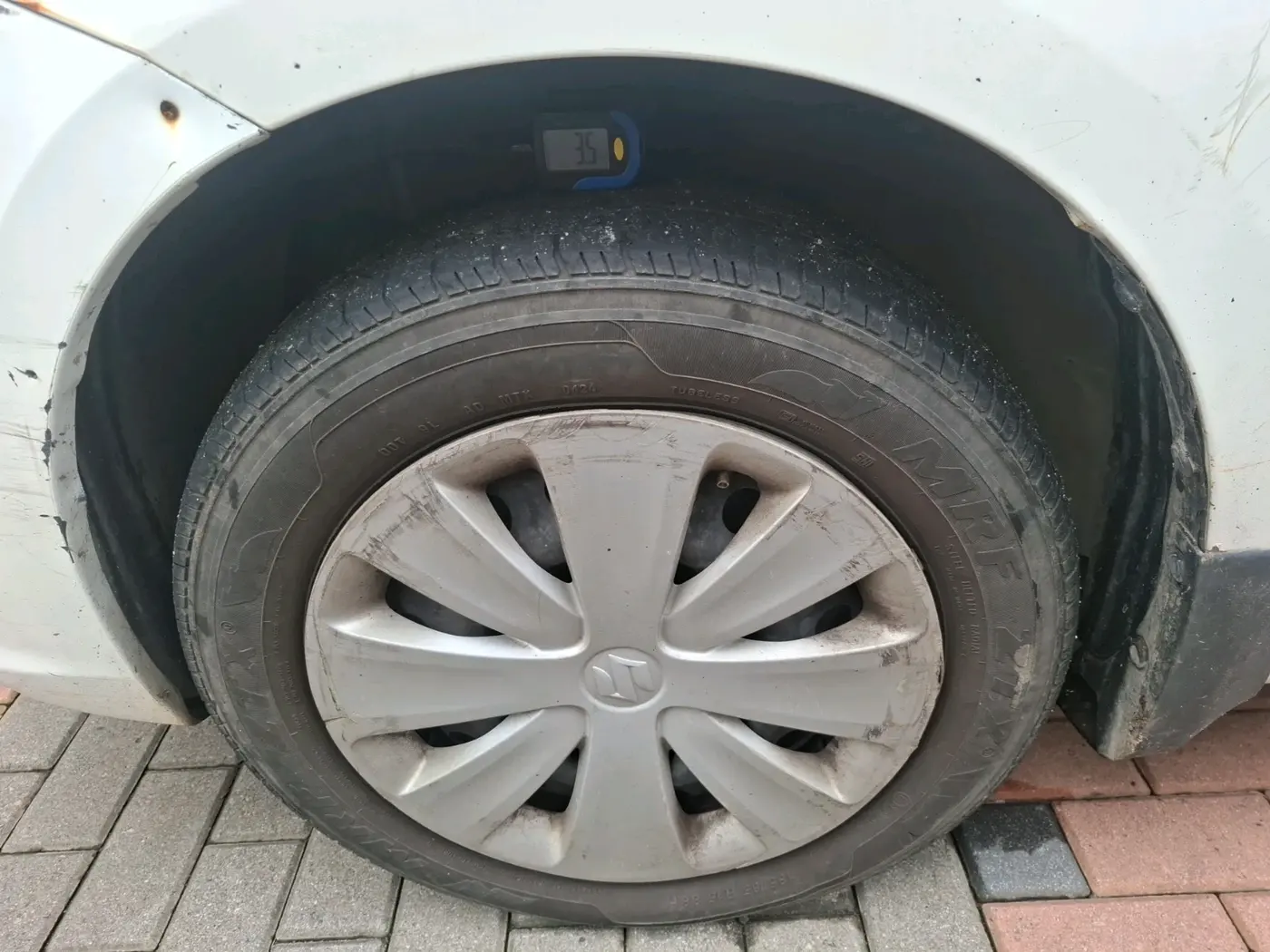 2017 Maruti Ertiga VDI SHVS, Diesel, Manual, 2,32,304 km, tyre