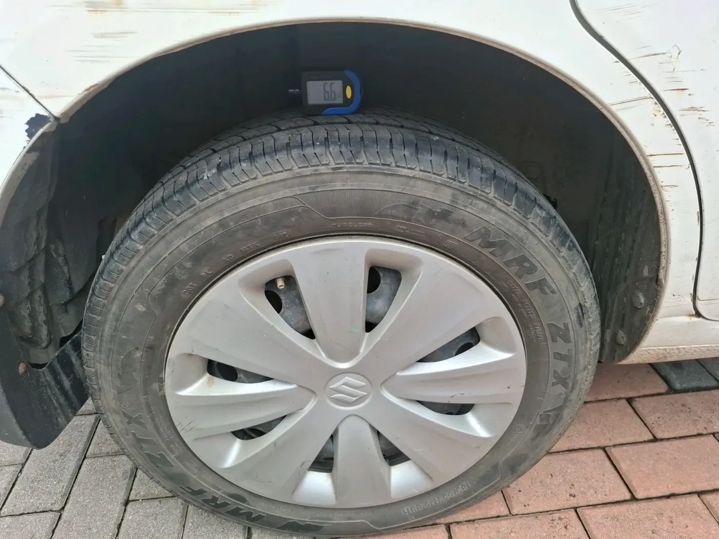 2017 Maruti Ertiga VDI SHVS, Diesel, Manual, 2,32,304 km, tyre