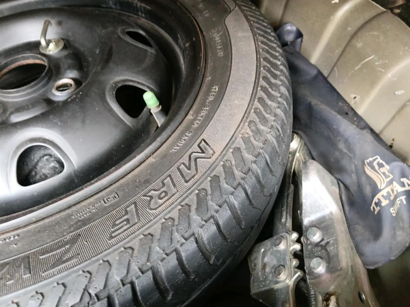 2014 Maruti Alto K10 VXI, Petrol, Manual, 71,070 km, tyre