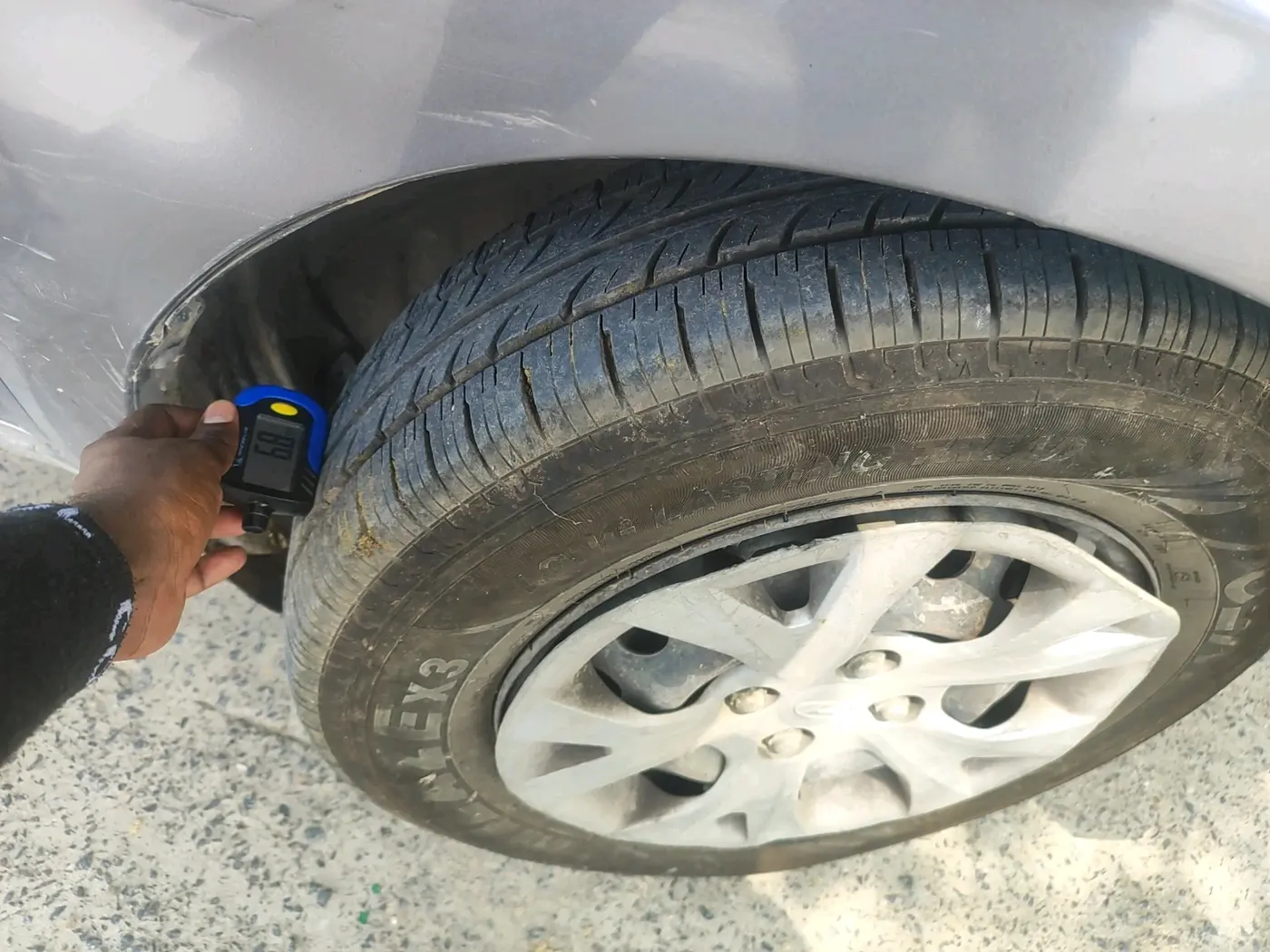 2012 Hyundai i20 MAGNA (O) 1.2, CNG, Manual, 1,53,819 km, tyre