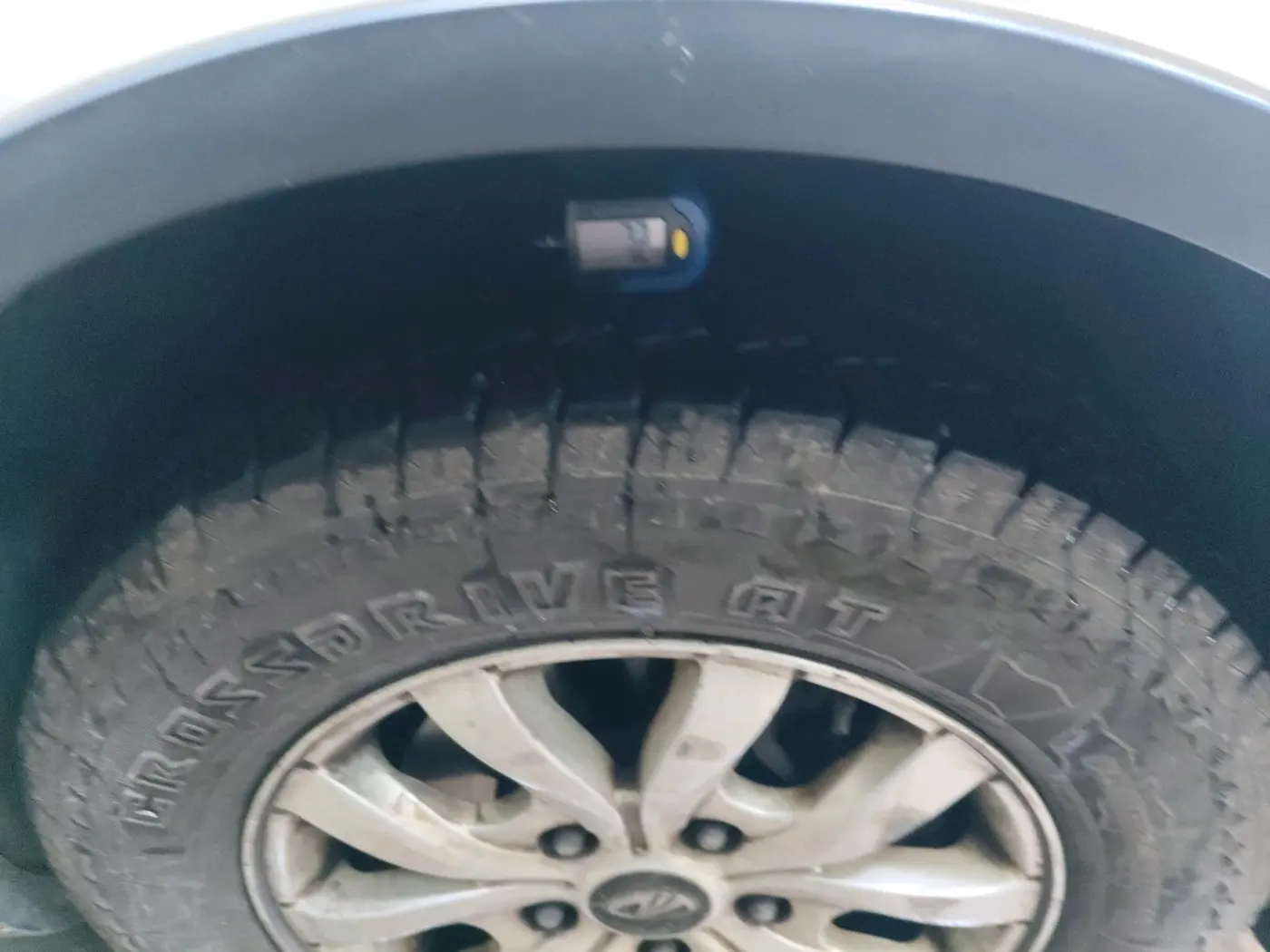 2015 Mahindra XUV500 W10, Diesel, Manual, 89,891 km, tyre