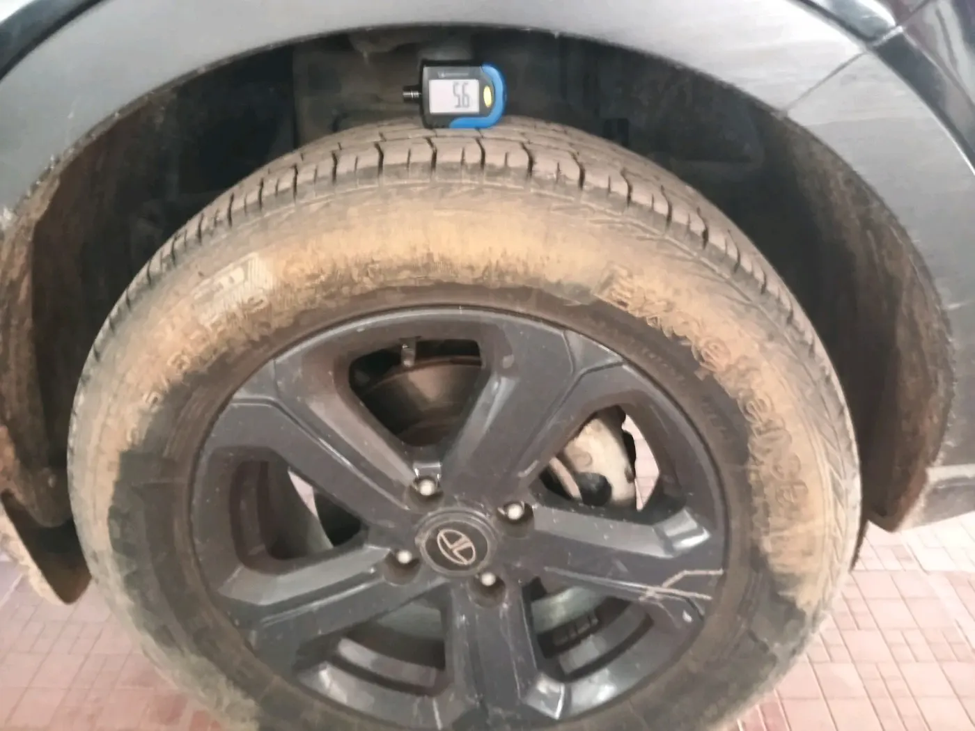 2022 Tata NEXON XZ PLUS (O) PETROL DARK EDITION, Petrol, Manual, 56,989 km, tyre