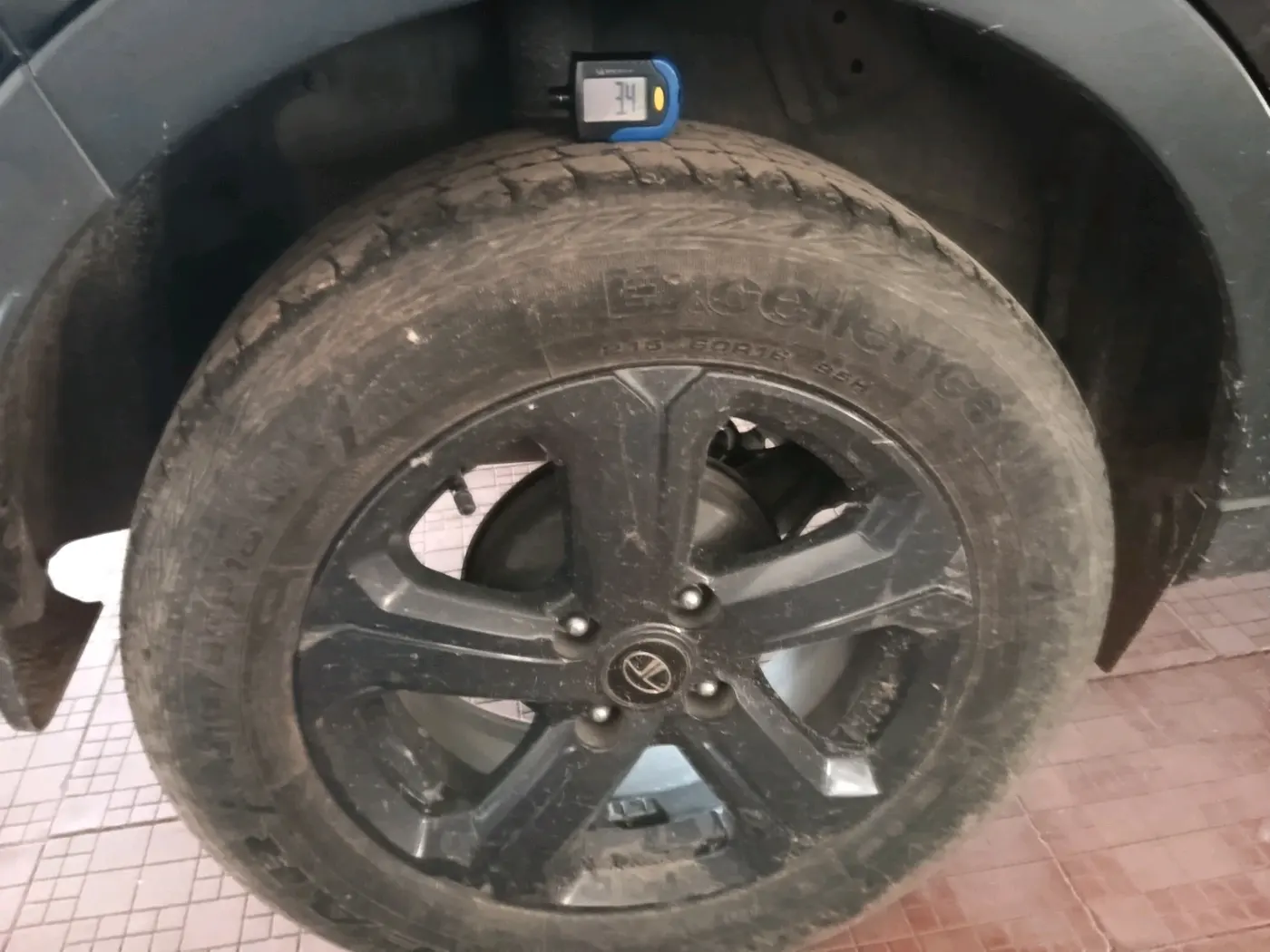 2022 Tata NEXON XZ PLUS (O) PETROL DARK EDITION, Petrol, Manual, 56,989 km, tyre