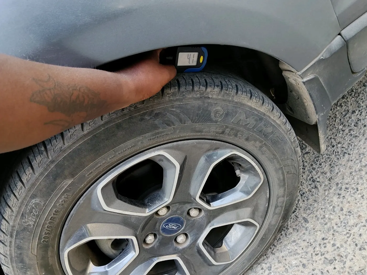 2019 Ford Ecosport TITANIUM 1.5L SPORTS(SUNROOF) DIESEL, Diesel, Manual, 1,39,499 km, tyre