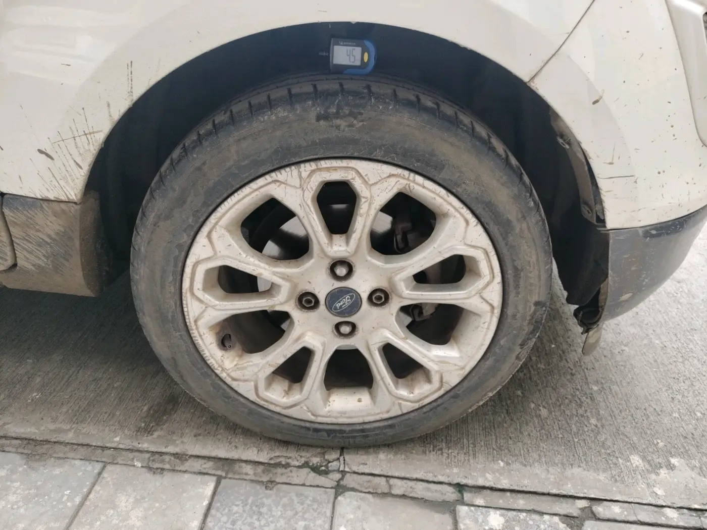2017 Ford Ecosport TITANIUM + 1.5L PETROL AT, Petrol, Automatic, 1,03,189 km, tyre