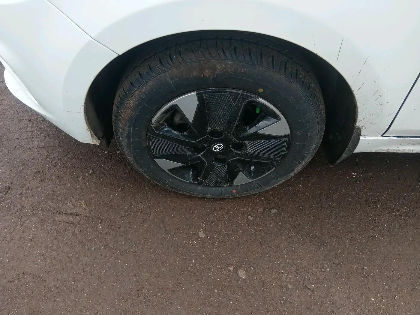 2024 Tata TIAGO EV XZ PLUS TECH LUX LONG RANGE FAST CHARGER, Electric, Automatic, 38,519 km, tyre