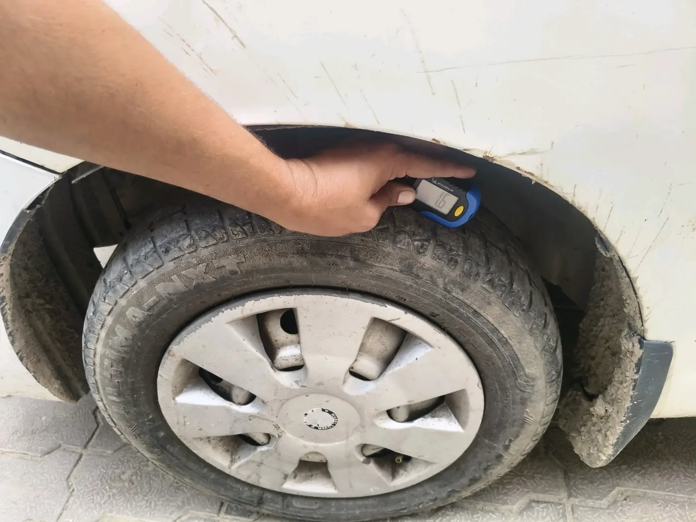 2016 Maruti Wagon R 1.0 LXI CNG, CNG, Manual, 74,167 km, tyre