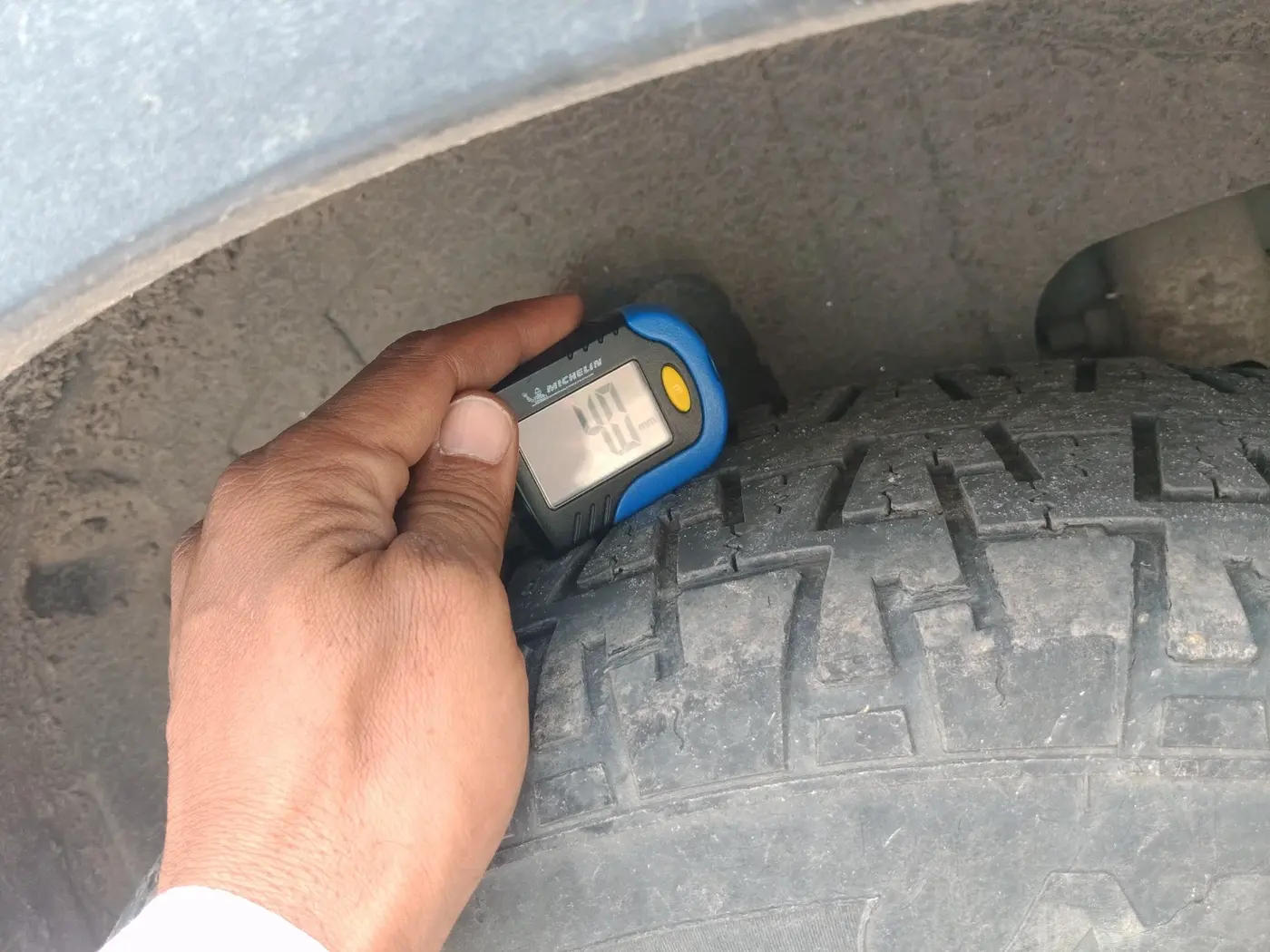 2019 Mahindra XUV300 W4 1.5 DIESEL, Diesel, Manual, 1,35,692 km, tyre