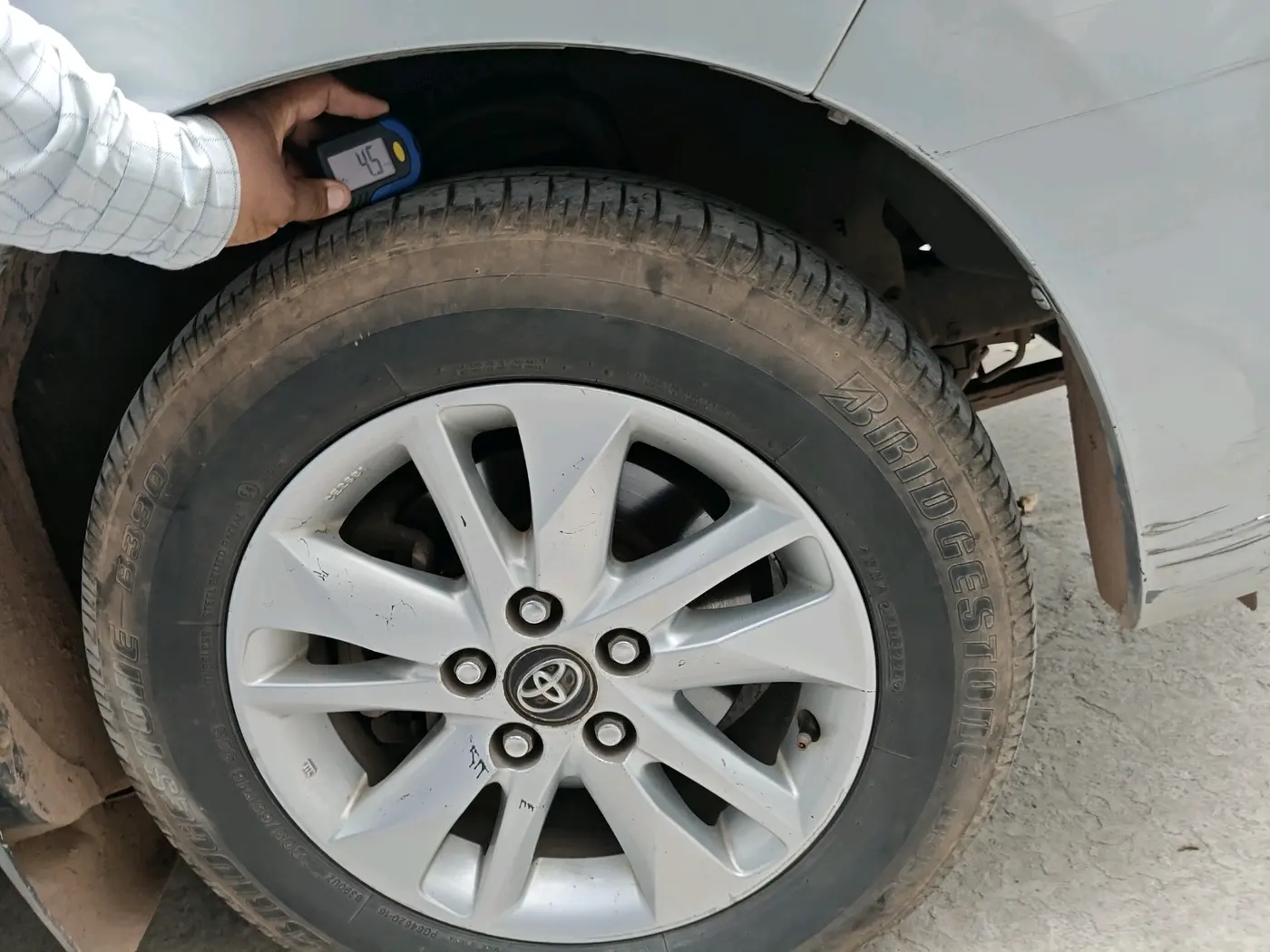 2018 Toyota Innova Crysta 2.4 VX 7 STR, Diesel, Manual, 2,64,874 km, tyre
