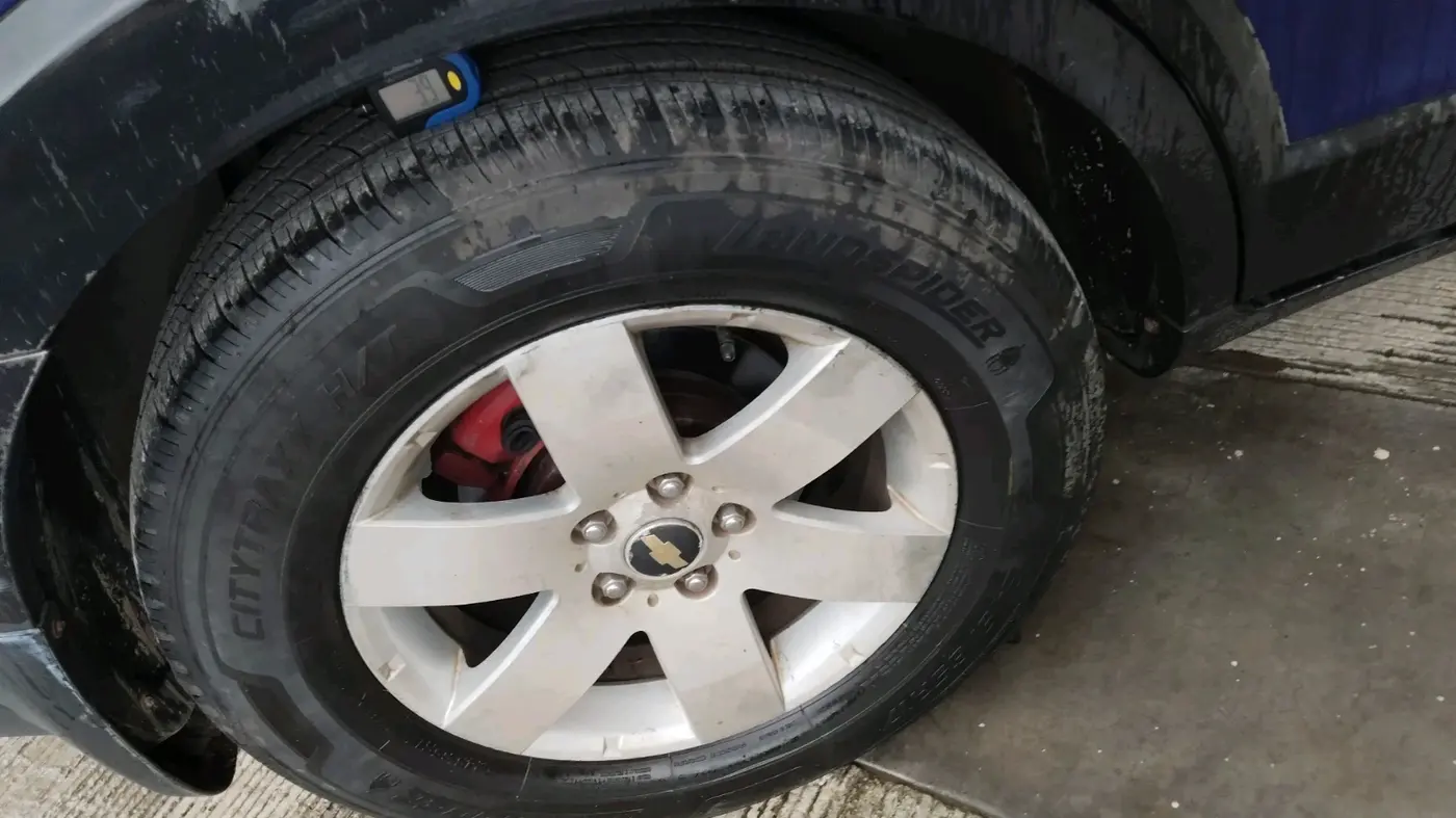 2011 Chevrolet Captiva LTZ AWD AT, Diesel, Automatic, 1,22,022 km, tyre