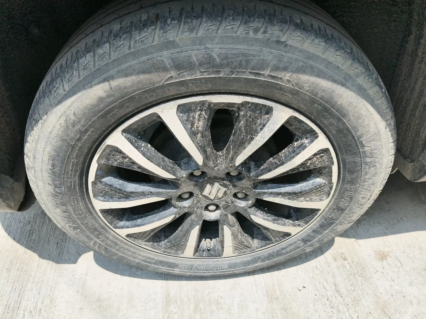 2020 Maruti Vitara Brezza ZXI PLUS, Petrol, Manual, 1,07,325 km, tyre