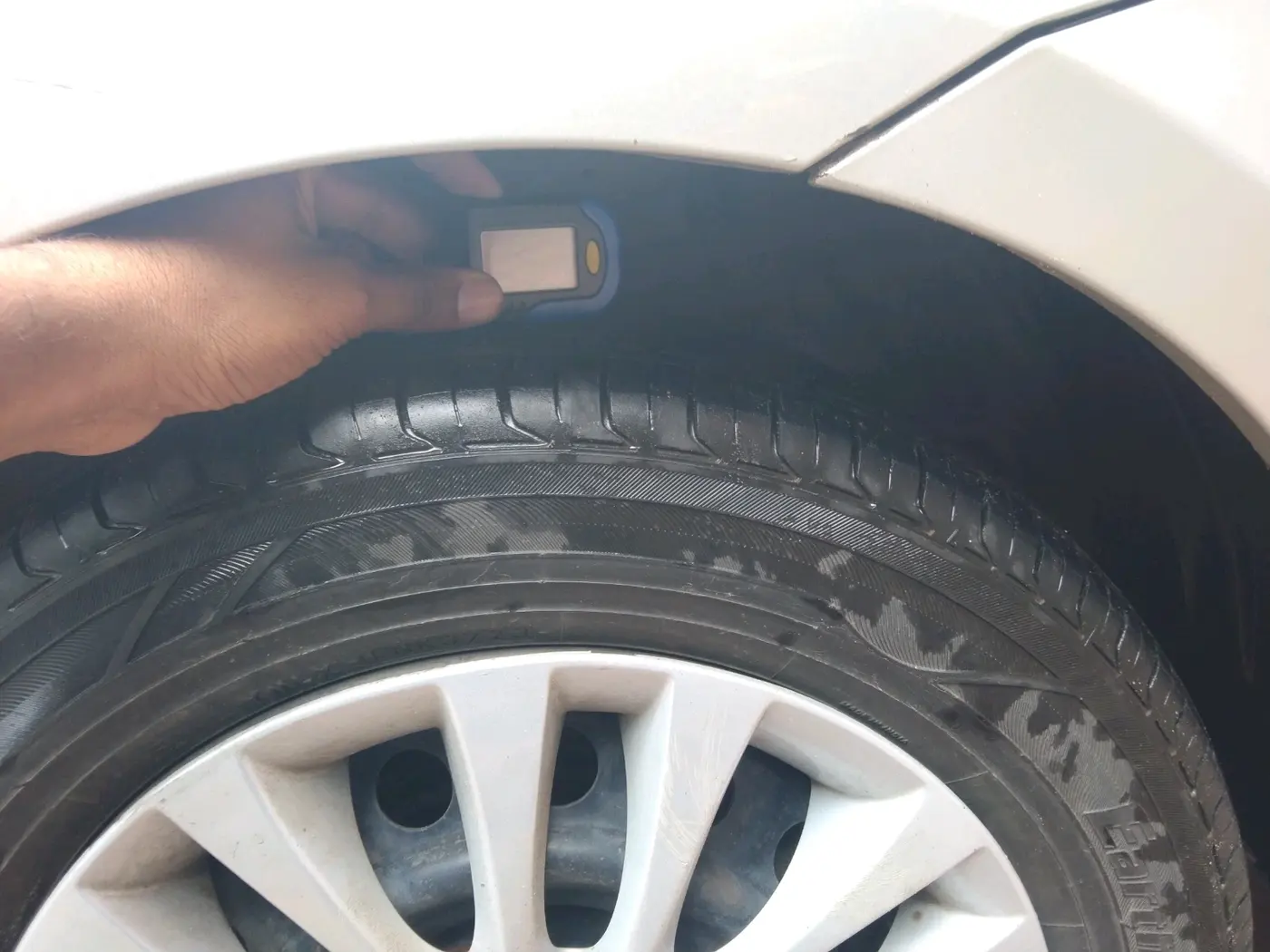 2015 Maruti Ciaz VDI+ SHVS, Diesel, Manual, 1,13,182 km, tyre