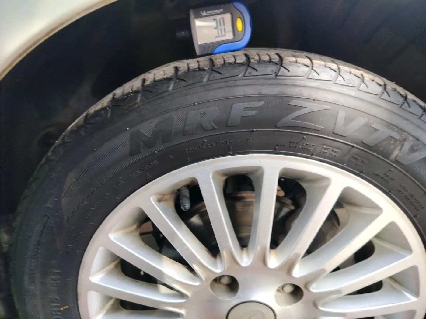2015 Tata Zest XMS PETROL, Petrol, Manual, 82,068 km, tyre