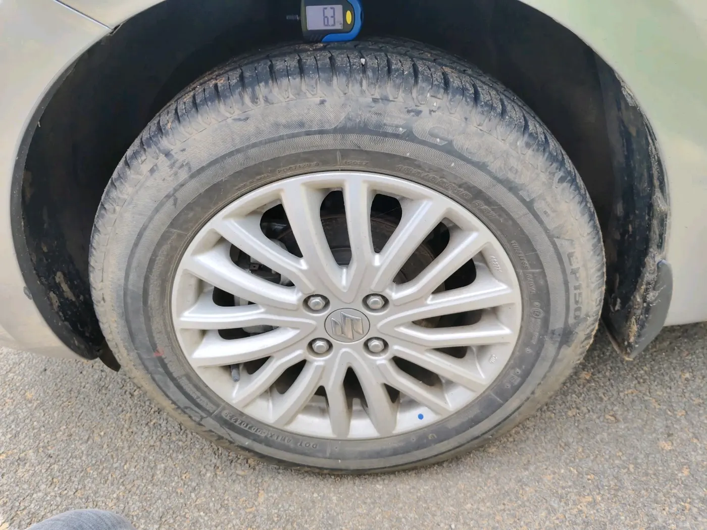 2023 Maruti Dzire ZXI, Petrol, Manual, 14,049 km, tyre