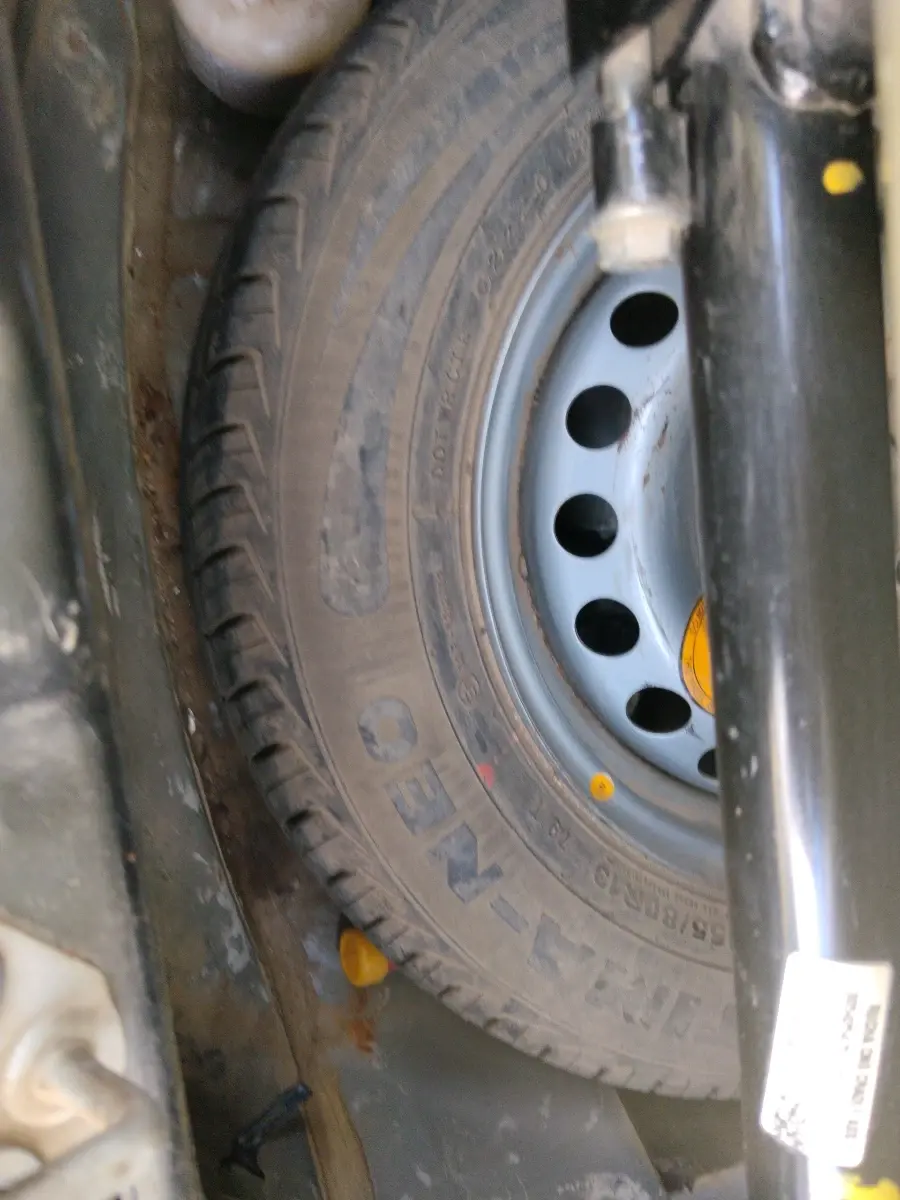 2023 Tata Tiago XM CNG, CNG, Manual, 28,449 km, tyre