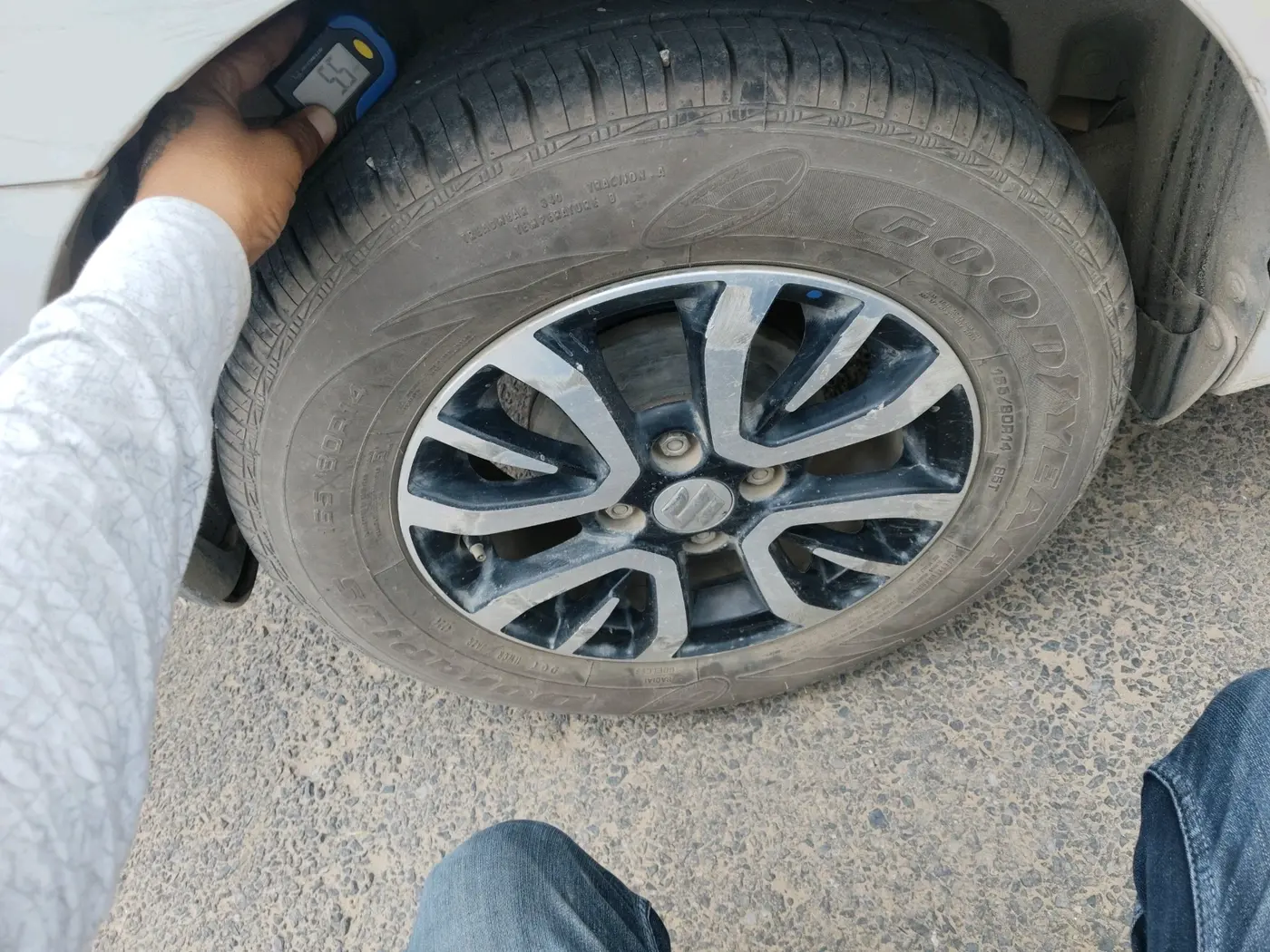 2019 Maruti Dzire VXI, Petrol, Manual, 71,566 km, tyre