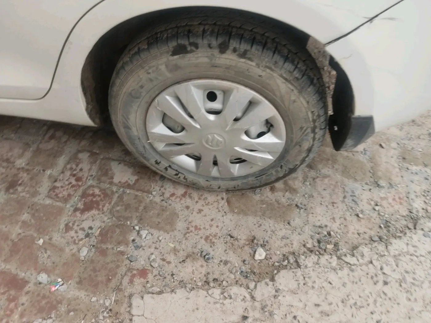 2012 Maruti Swift Dzire VXI, Petrol, Manual, 75,085 km, tyre