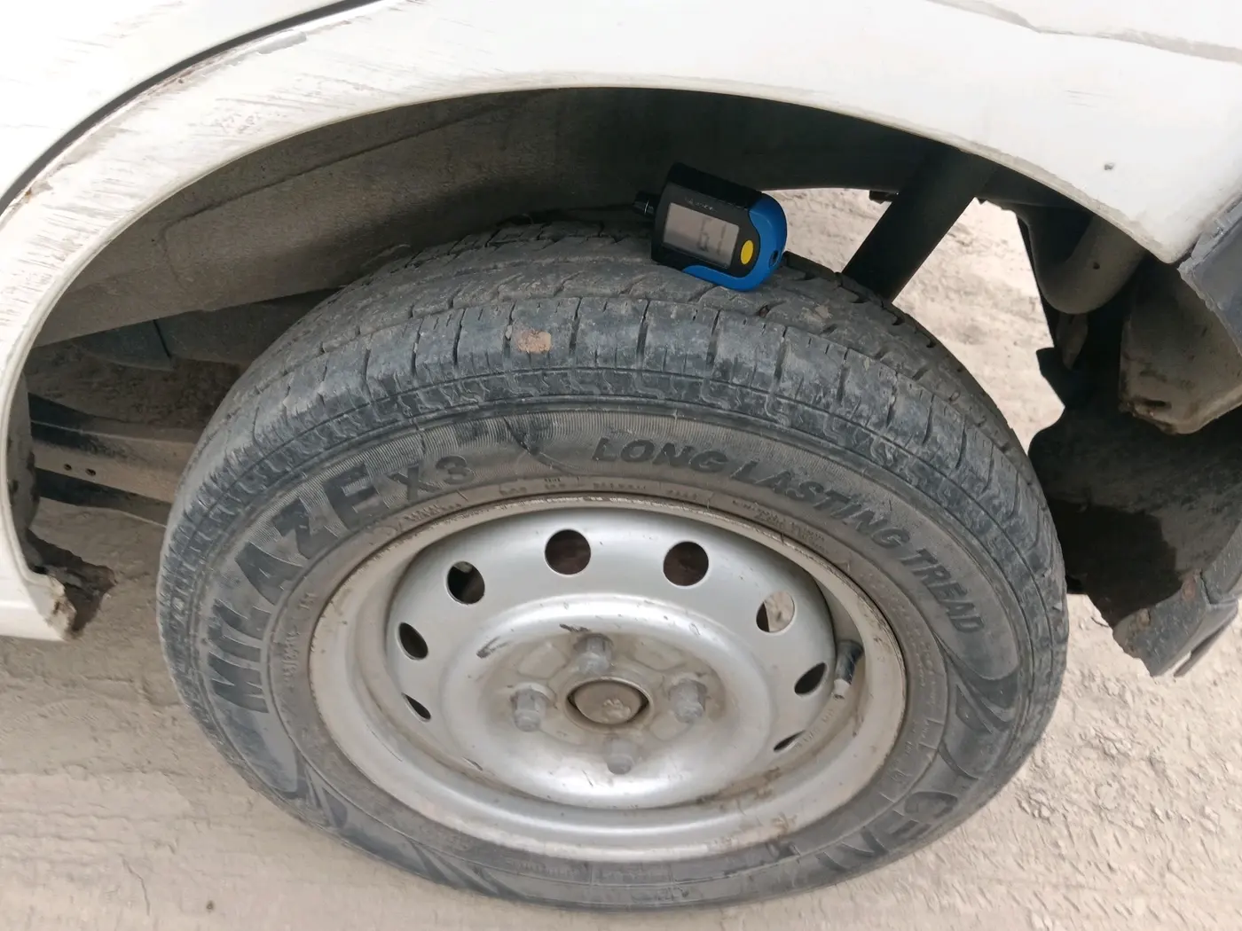 2017 Maruti Wagon R 1.0 LXI CNG, CNG, Manual, 75,548 km, tyre