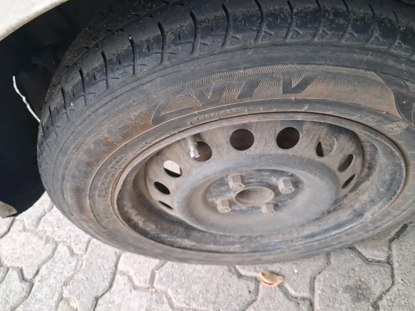 2017 Maruti Celerio VXI, Petrol, Manual, 77,969 km, tyre