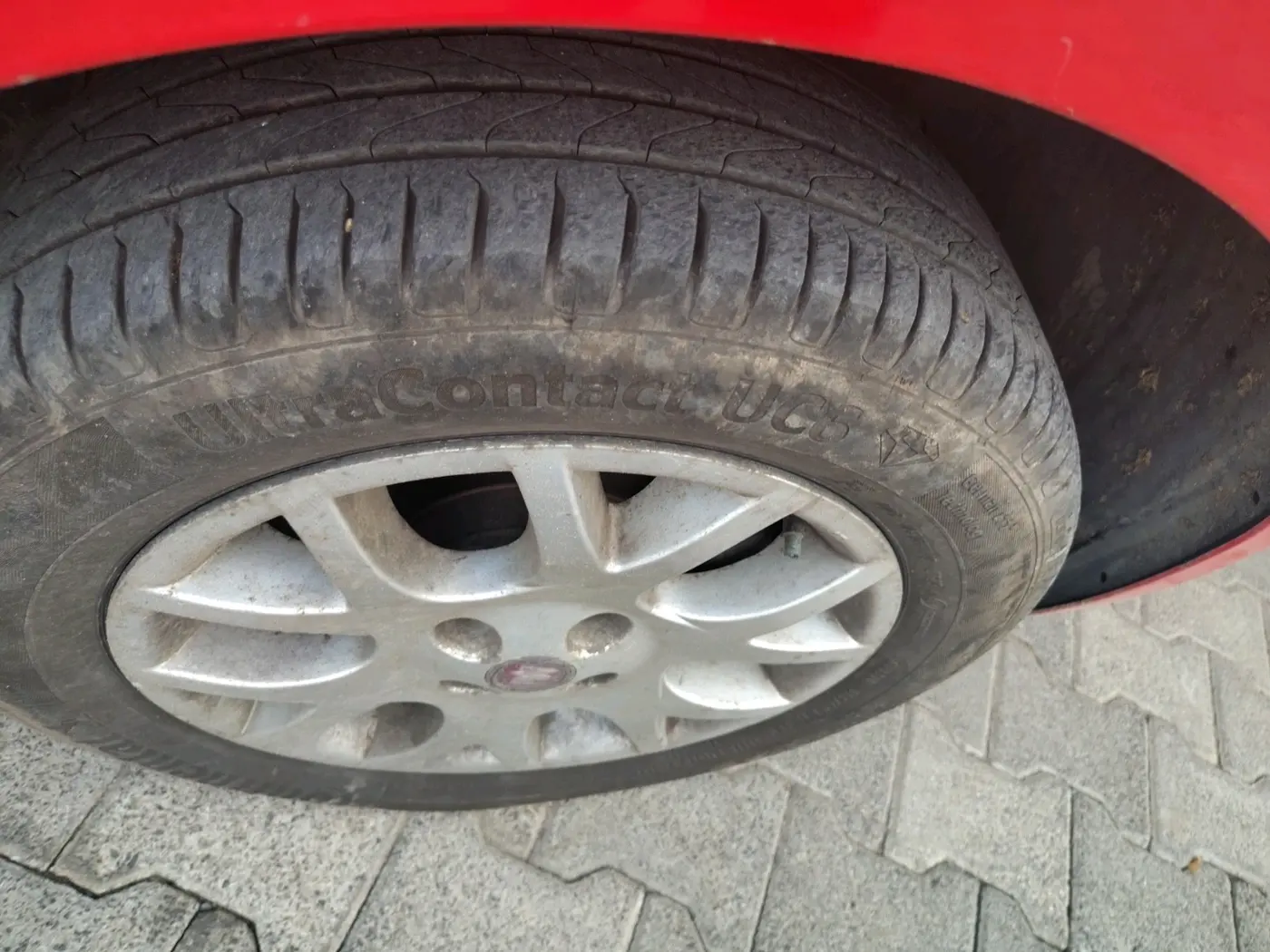 2013 Fiat Grand Punto EMOTION PACK 1.3, Diesel, Manual, 1,50,001 km, tyre