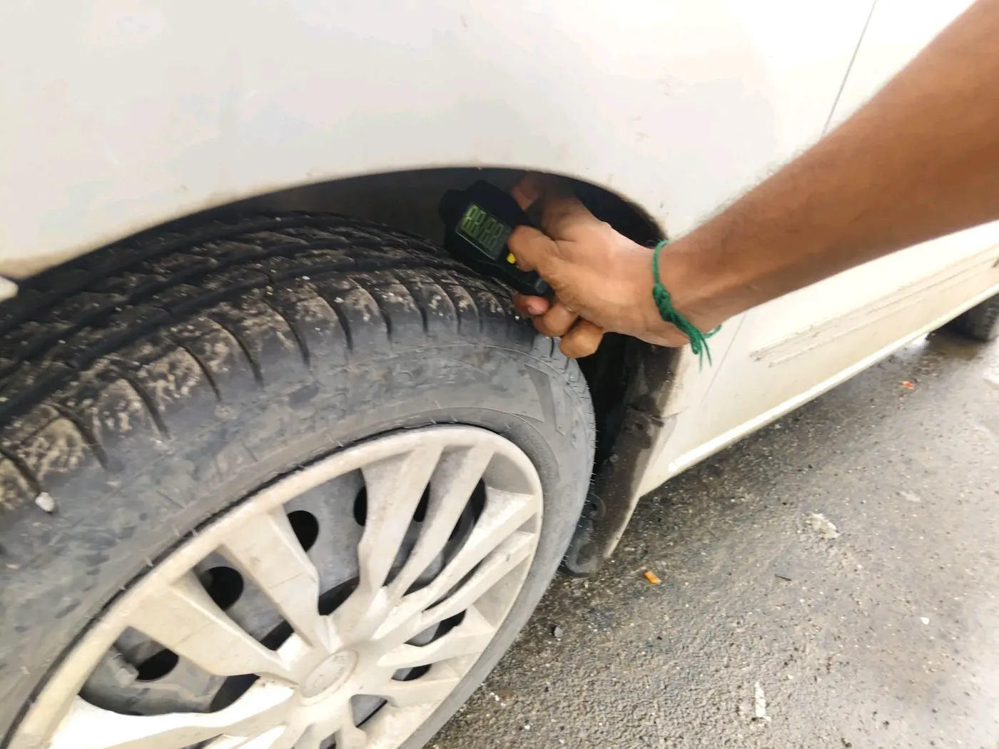2015 Maruti Wagon R 1.0 VXI, CNG, Manual, 1,29,135 km, tyre
