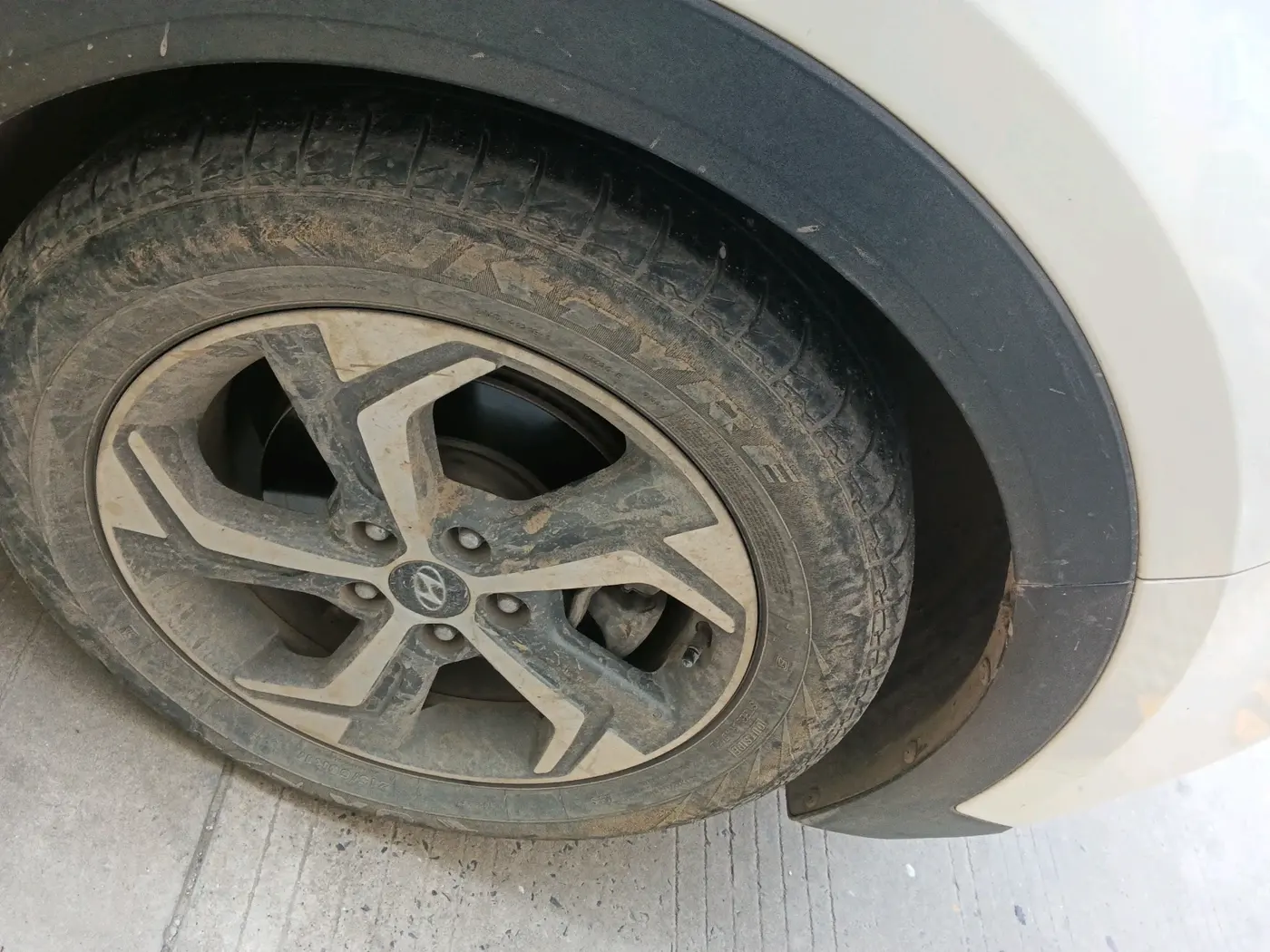2018 Hyundai Creta SX AT 1.6 DIESEL, Diesel, Automatic, 1,62,293 km, tyre