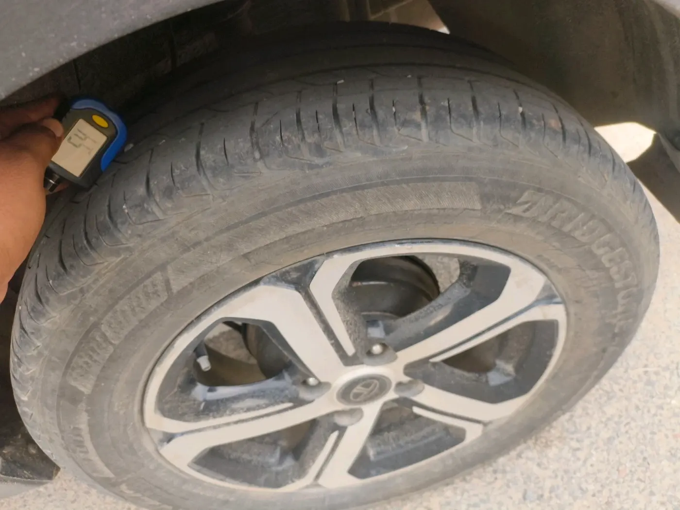 2021 Tata NEXON XZA PLUS PETROL, Petrol, Automatic, 82,421 km, tyre