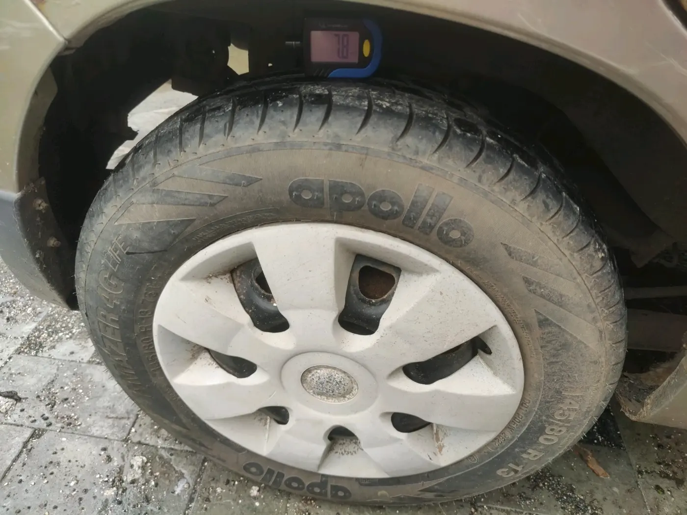2011 Maruti Zen Estilo LXI, Petrol, Manual, 13,919 km, tyre