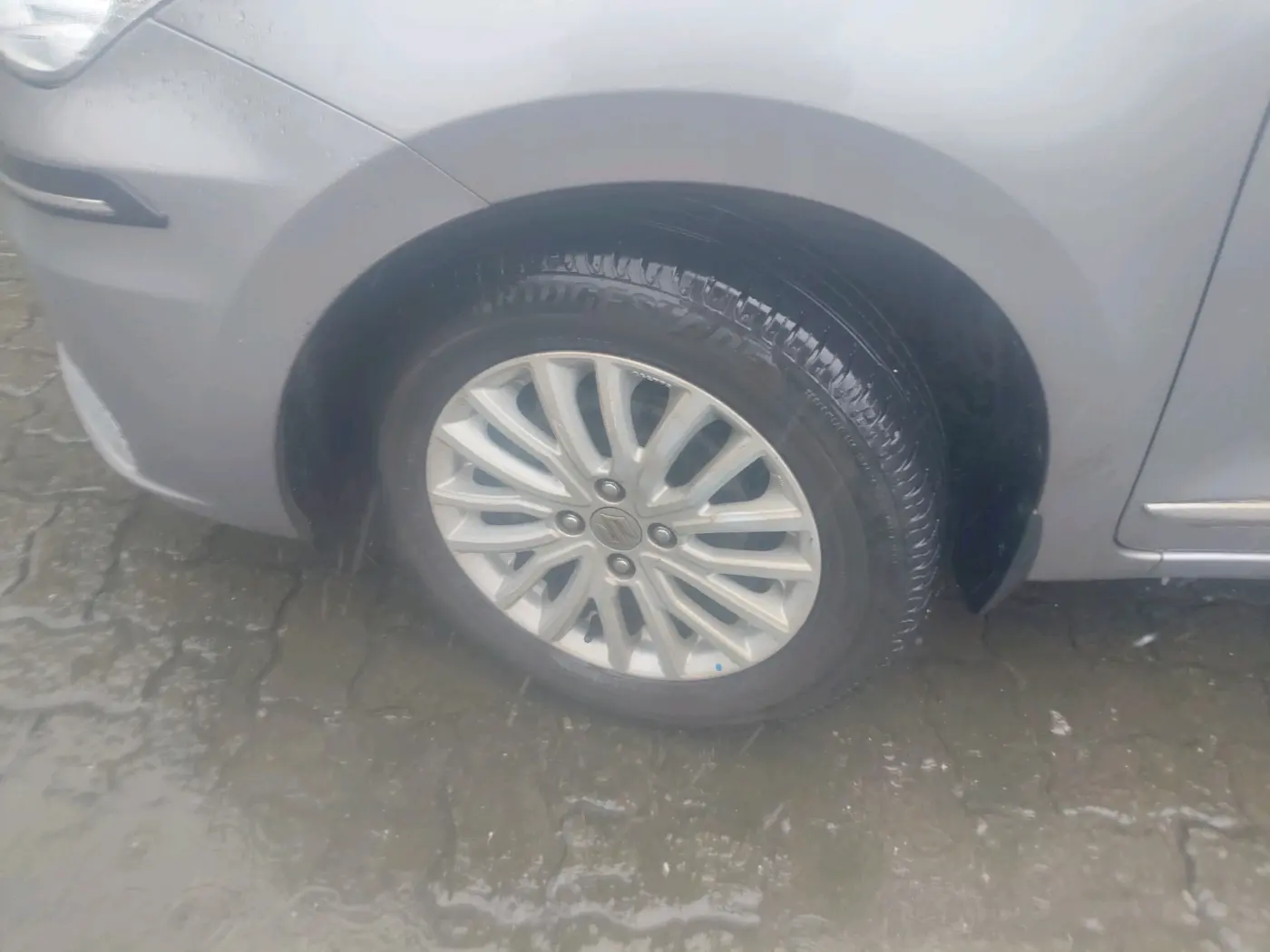 2021 Maruti Dzire ZXI AMT, Petrol, Automatic, 29,169 km, tyre