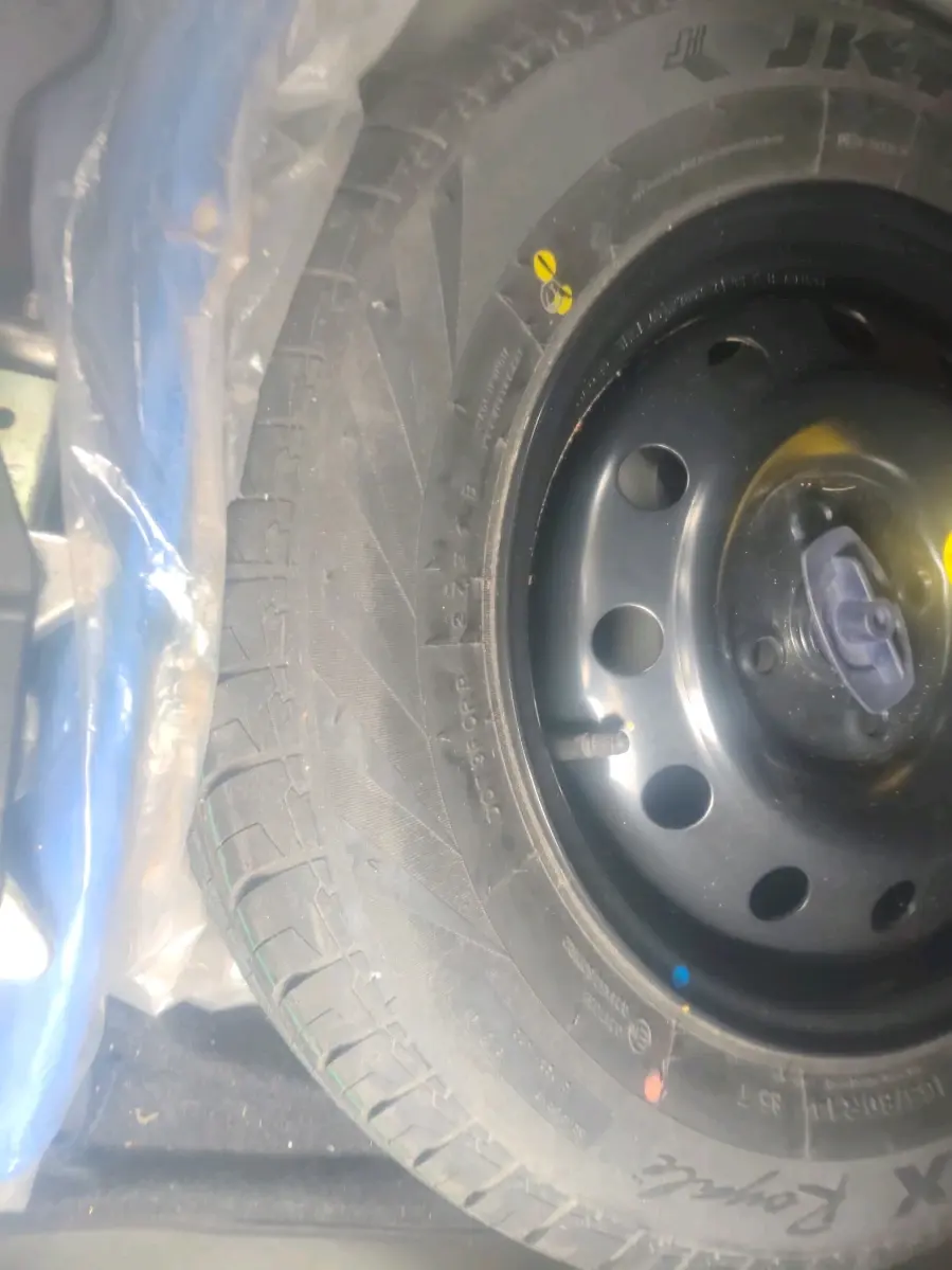 2021 Maruti Dzire ZXI AMT, Petrol, Automatic, 29,169 km, tyre