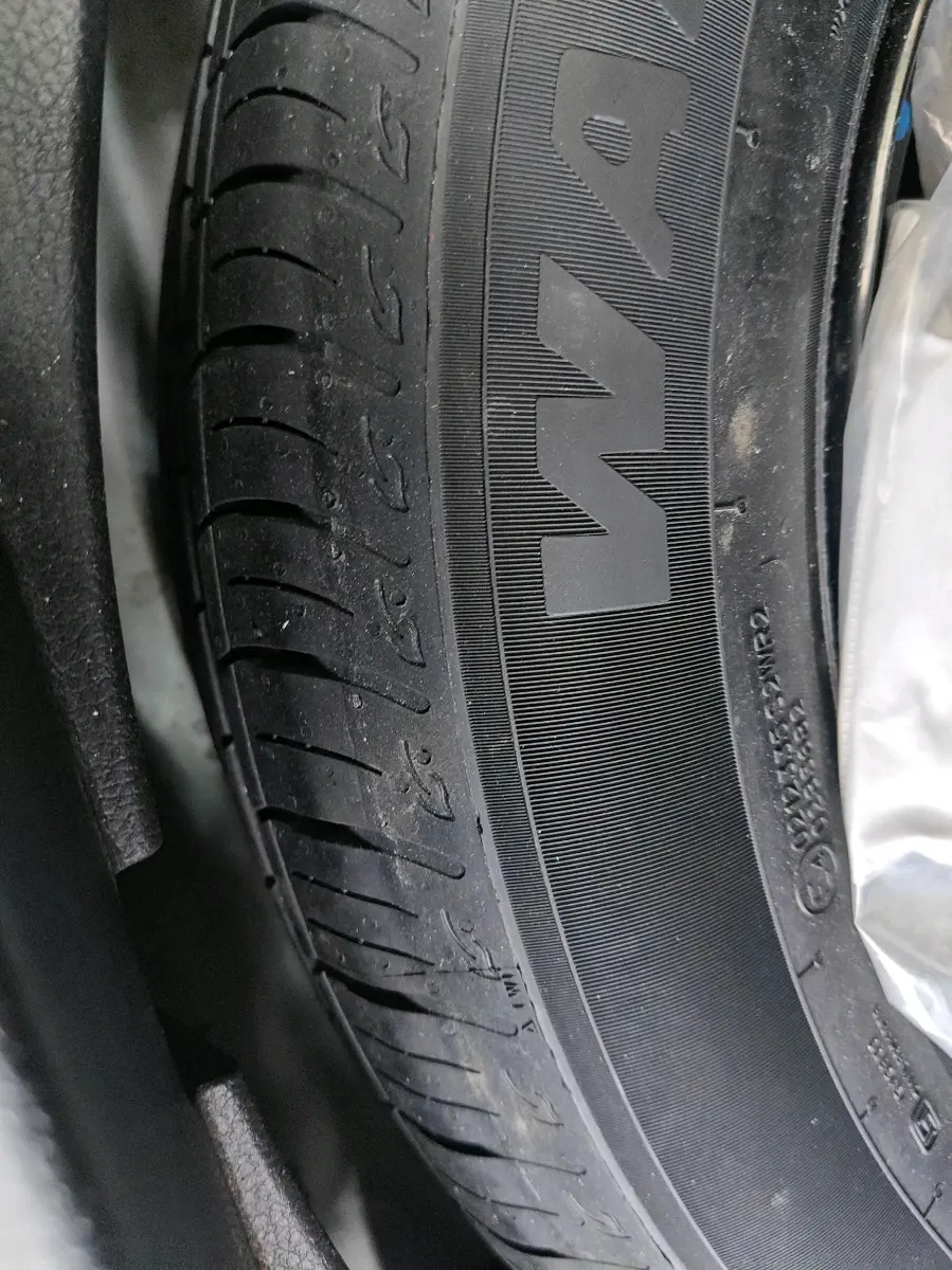 2025 Maruti BREZZA LXI, CNG, Manual, 15,929 km, tyre