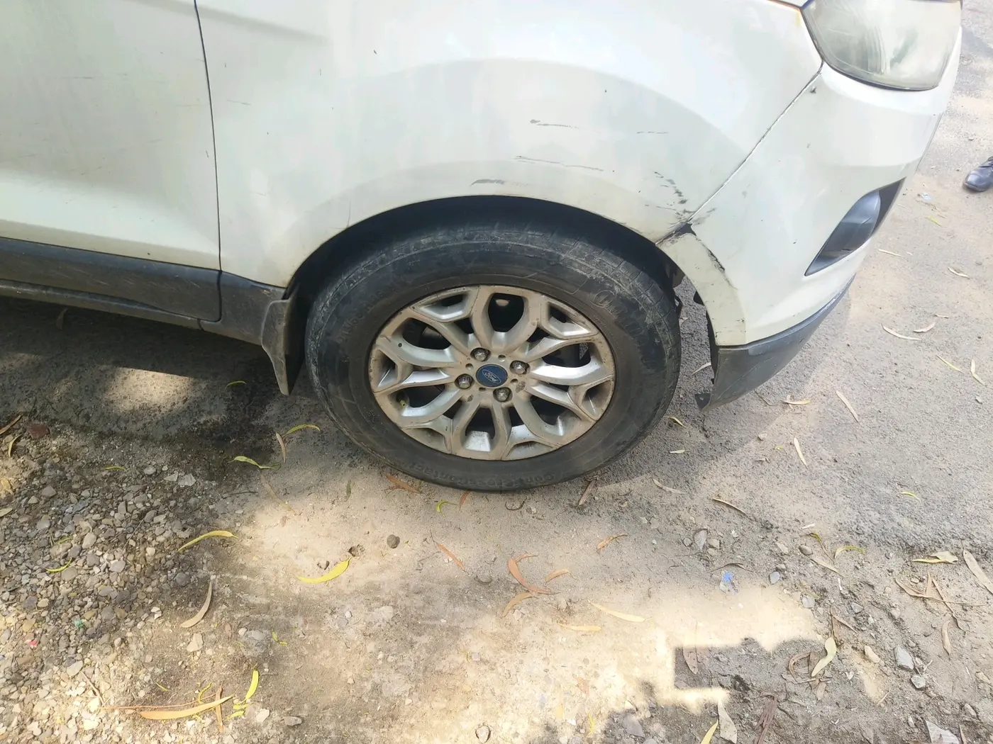 2014 Ford Ecosport TITANIUM 1.5L DIESEL (OPT), Diesel, Manual, 1,27,176 km, tyre