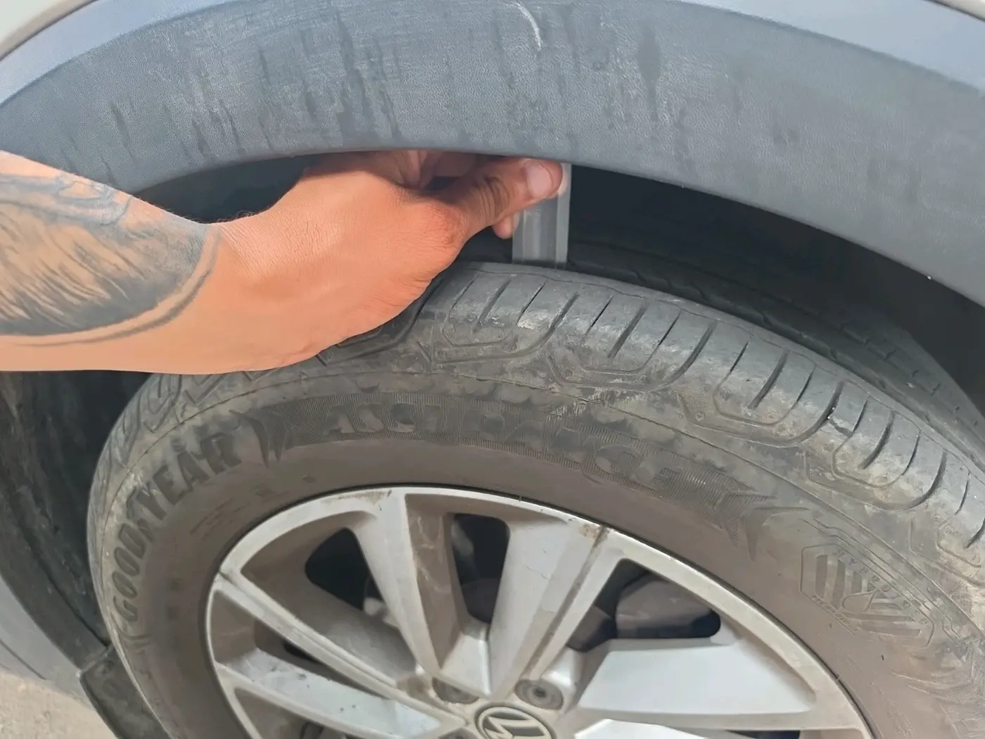 2021 Volkswagen TAIGUN HIGHLINE 1.0 TSI AT, Petrol, Automatic, 1,13,546 km, tyre