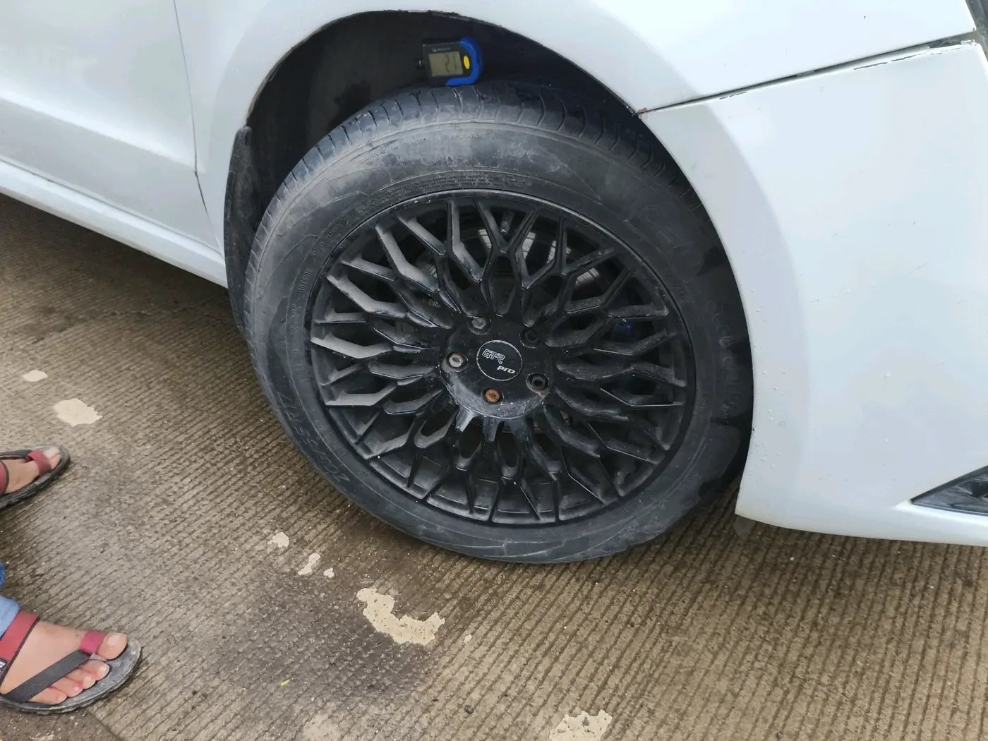 2014 Skoda Superb ELEGANCE 1.8 TSI AT, Petrol, Automatic, 93,764 km, tyre