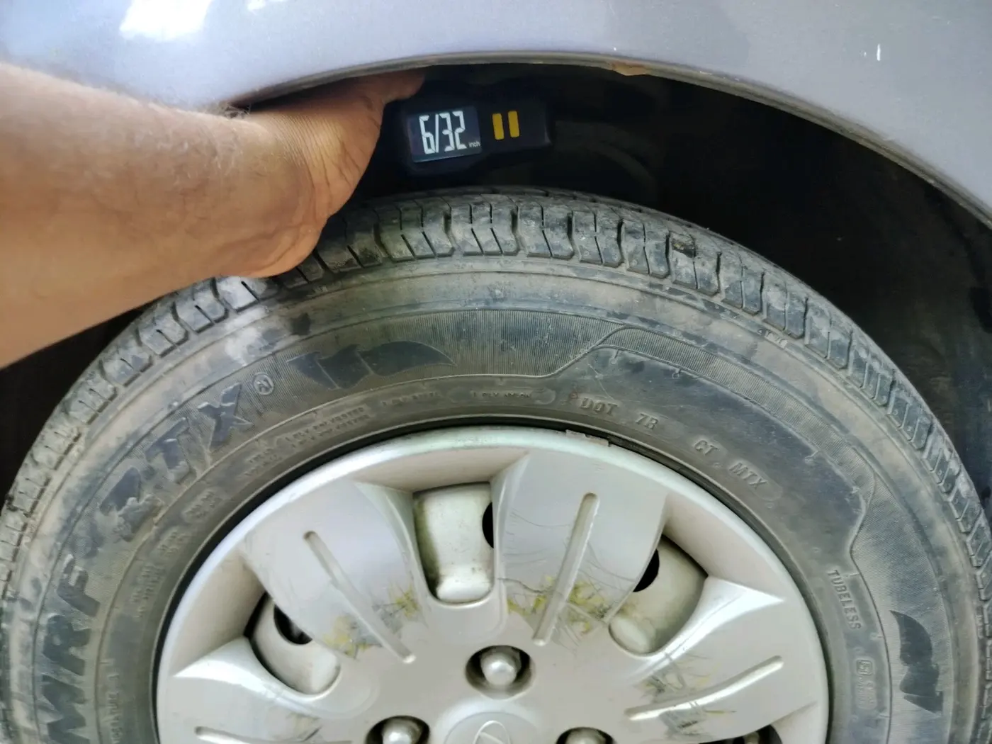2014 Hyundai i10 MAGNA 1.1, Petrol, Manual, 63,443 km, tyre