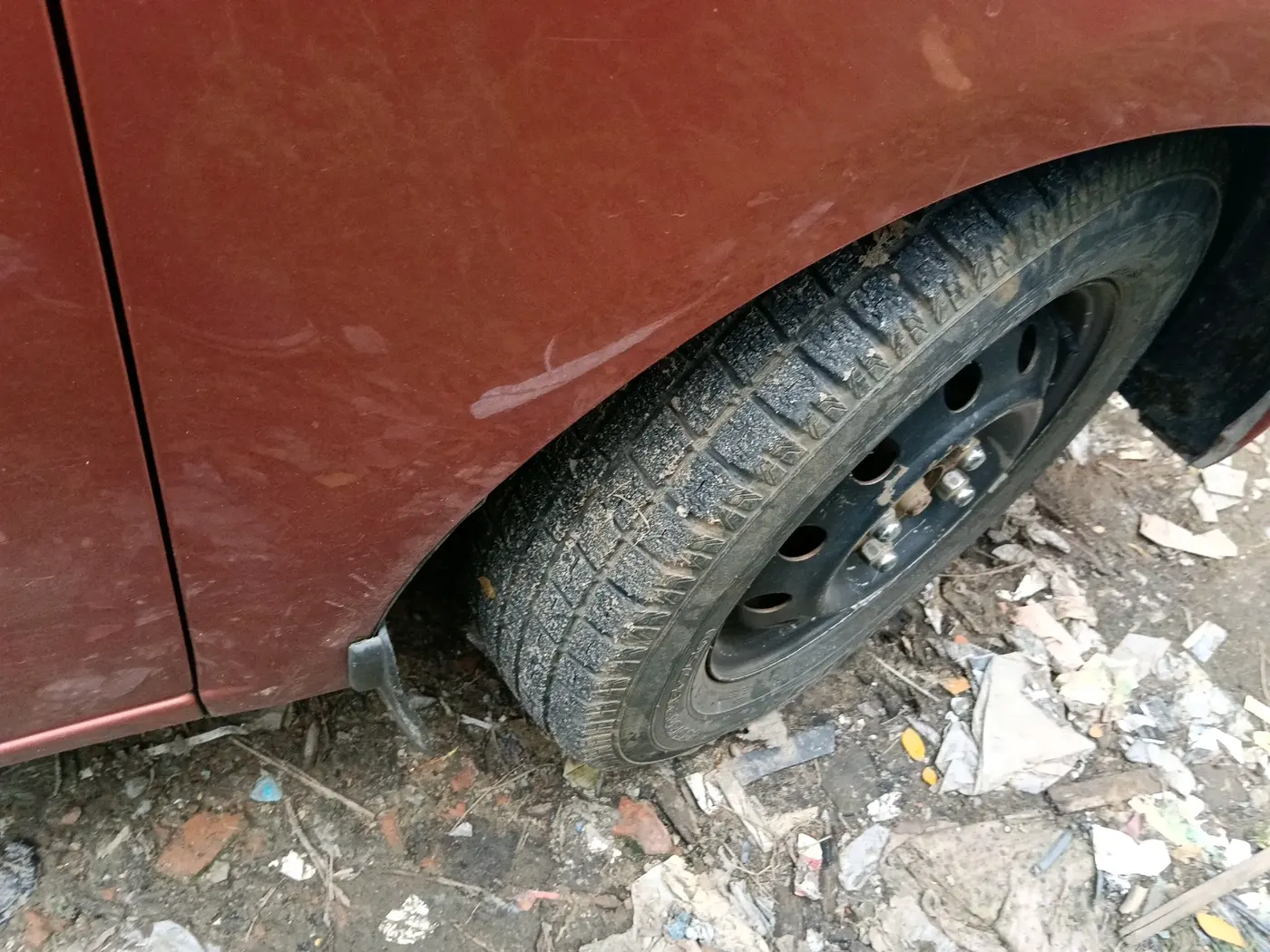 2011 Hyundai i10 ERA 1.1, Petrol, Manual, 1,34,692 km, tyre