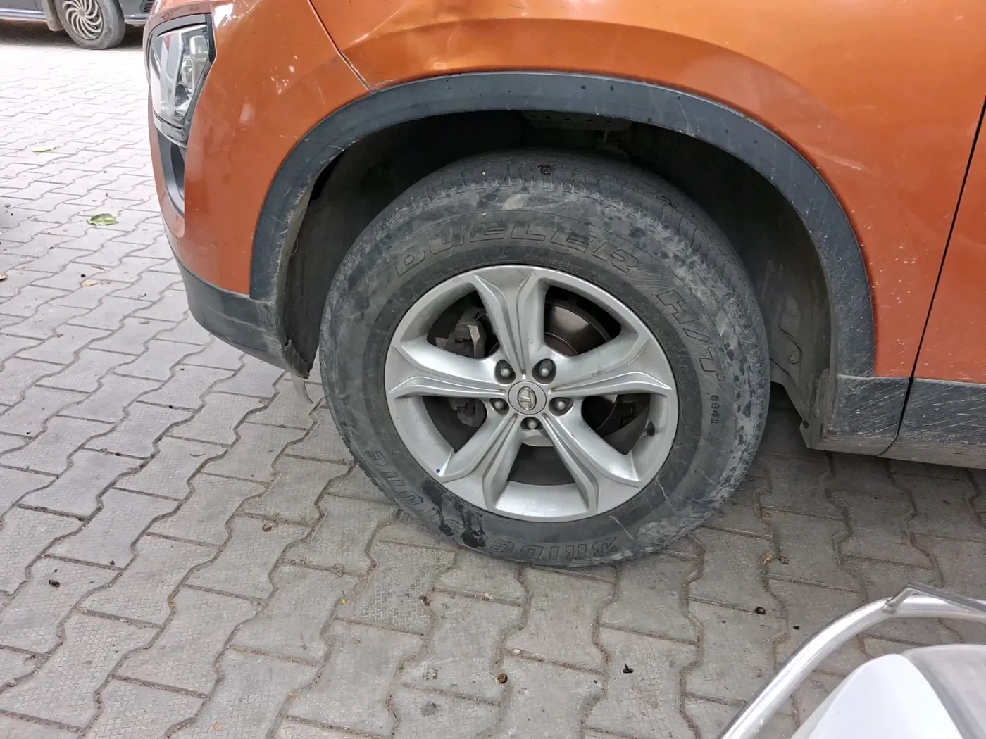 2019 Tata Harrier XZ 2.0L, Diesel, Manual, 1,01,837 km, tyre