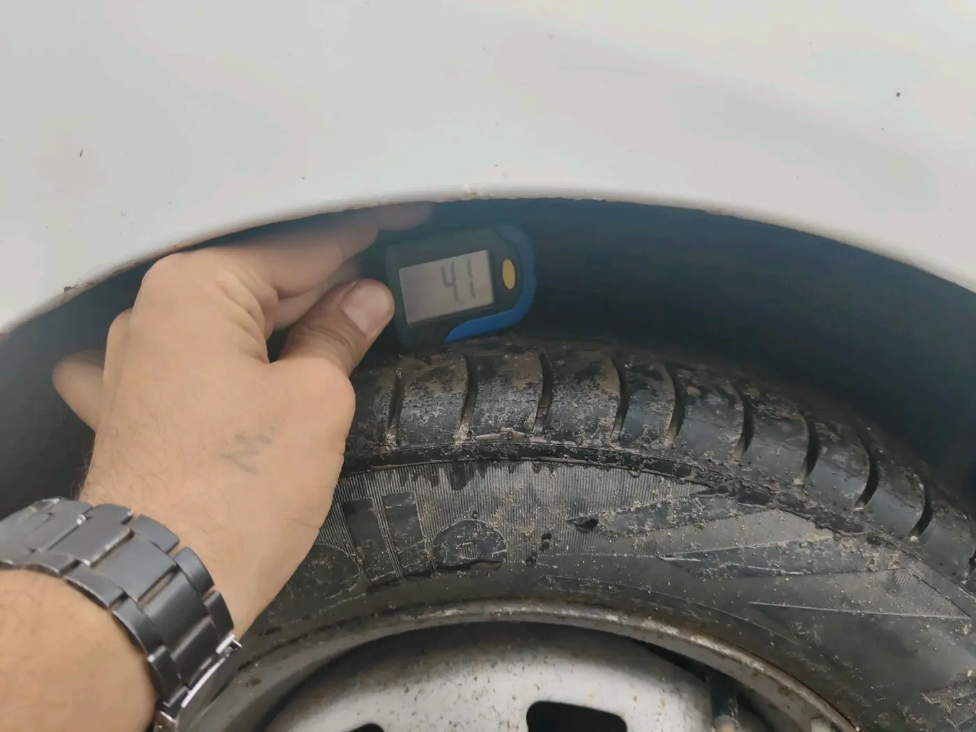 2011 Hyundai Santro Xing GL, CNG, Manual, 1,85,110 km, tyre
